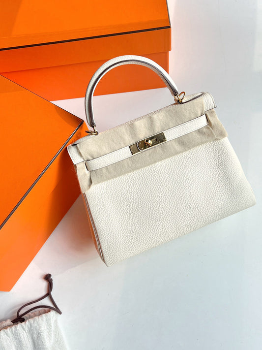 Pre-owned Hermes Kelly 28, I2 Nata Clemence, Golden hw, 2022, w/ dust bag, strap, lock&key