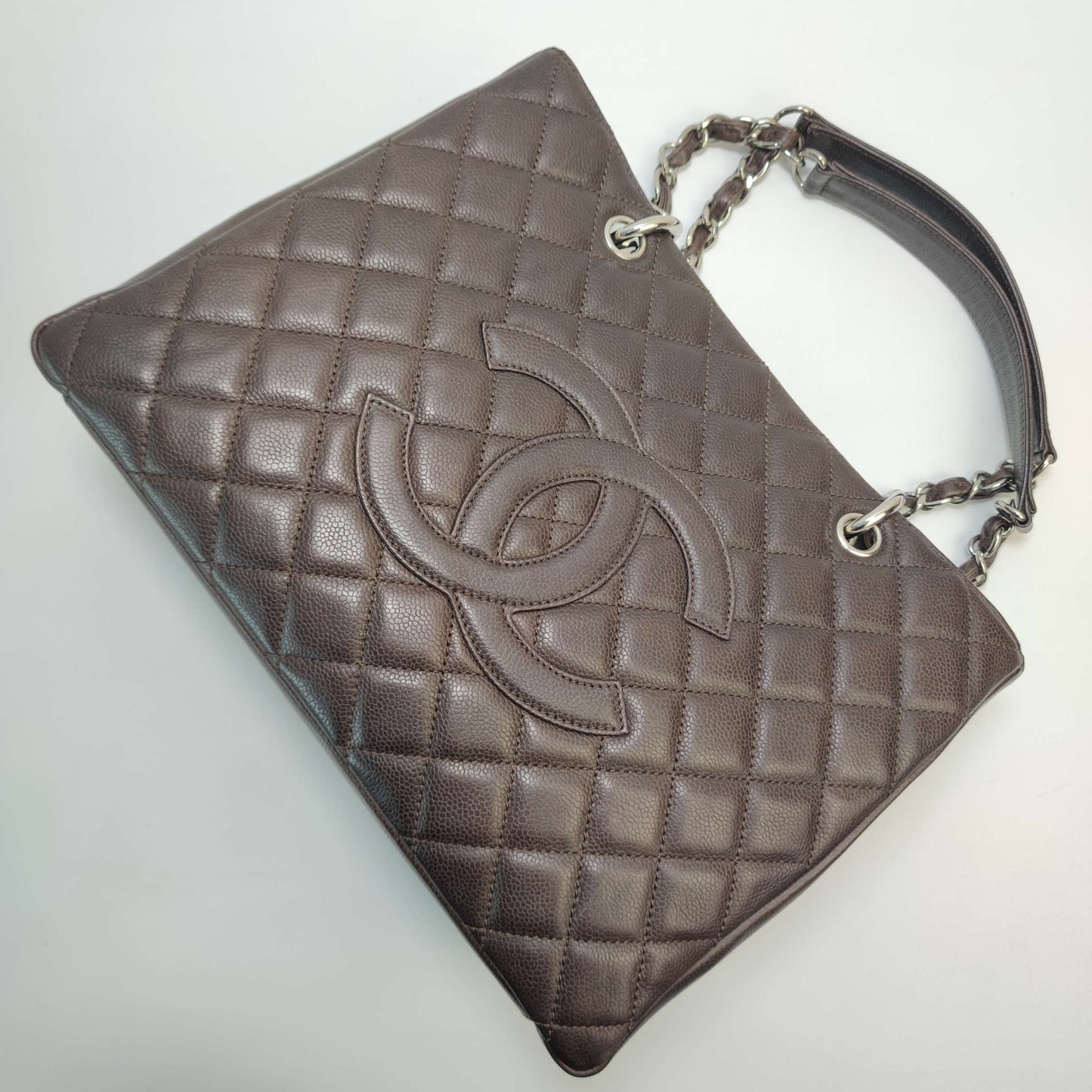 New Gems | Pre-owned Chanel GST in Dark Chocolate Brown Caviar Leather w/ silver hardware with black Card