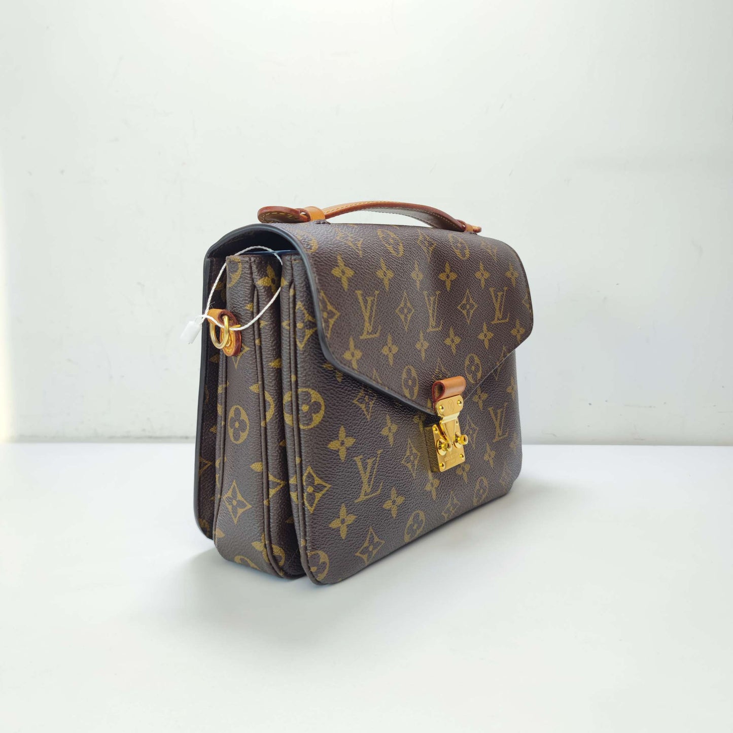 New Gems | Pre-owned LV Louis Vuitton Pochette Metis Monogram