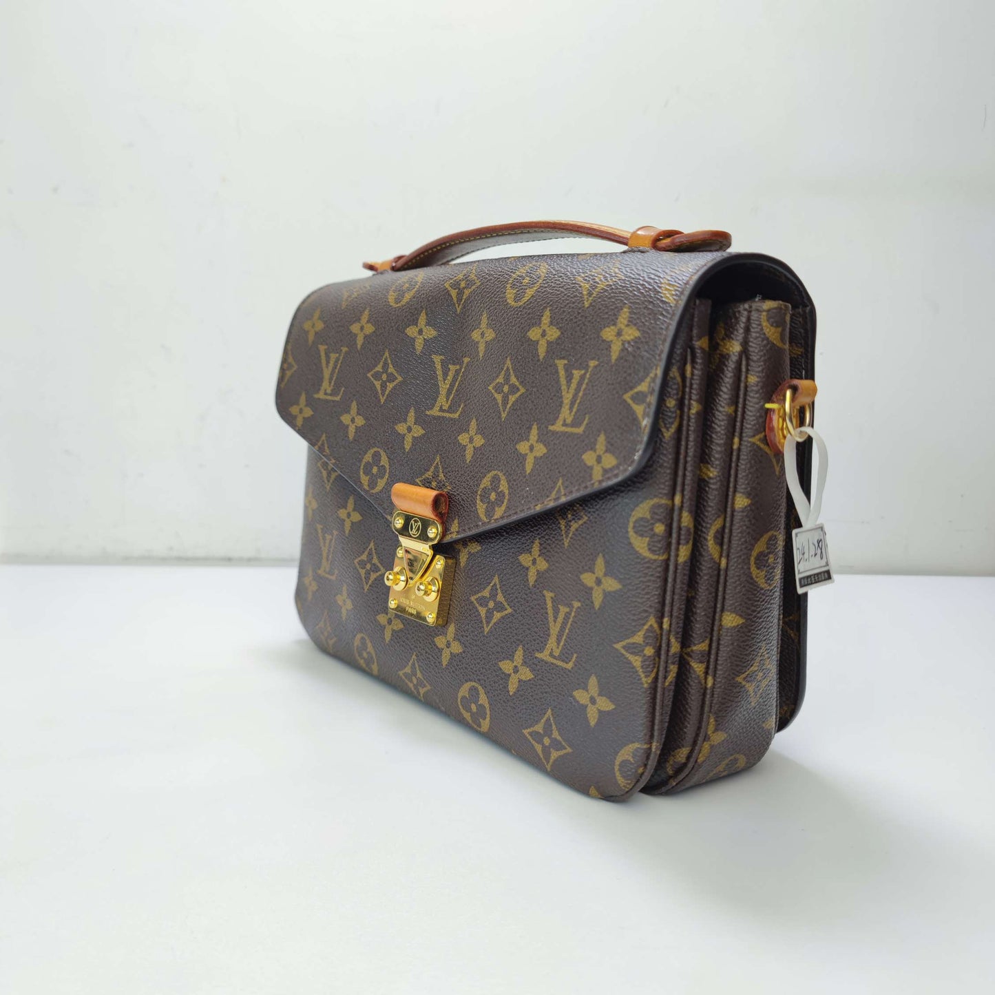 New Gems | Pre-owned LV Louis Vuitton Pochette Metis Monogram