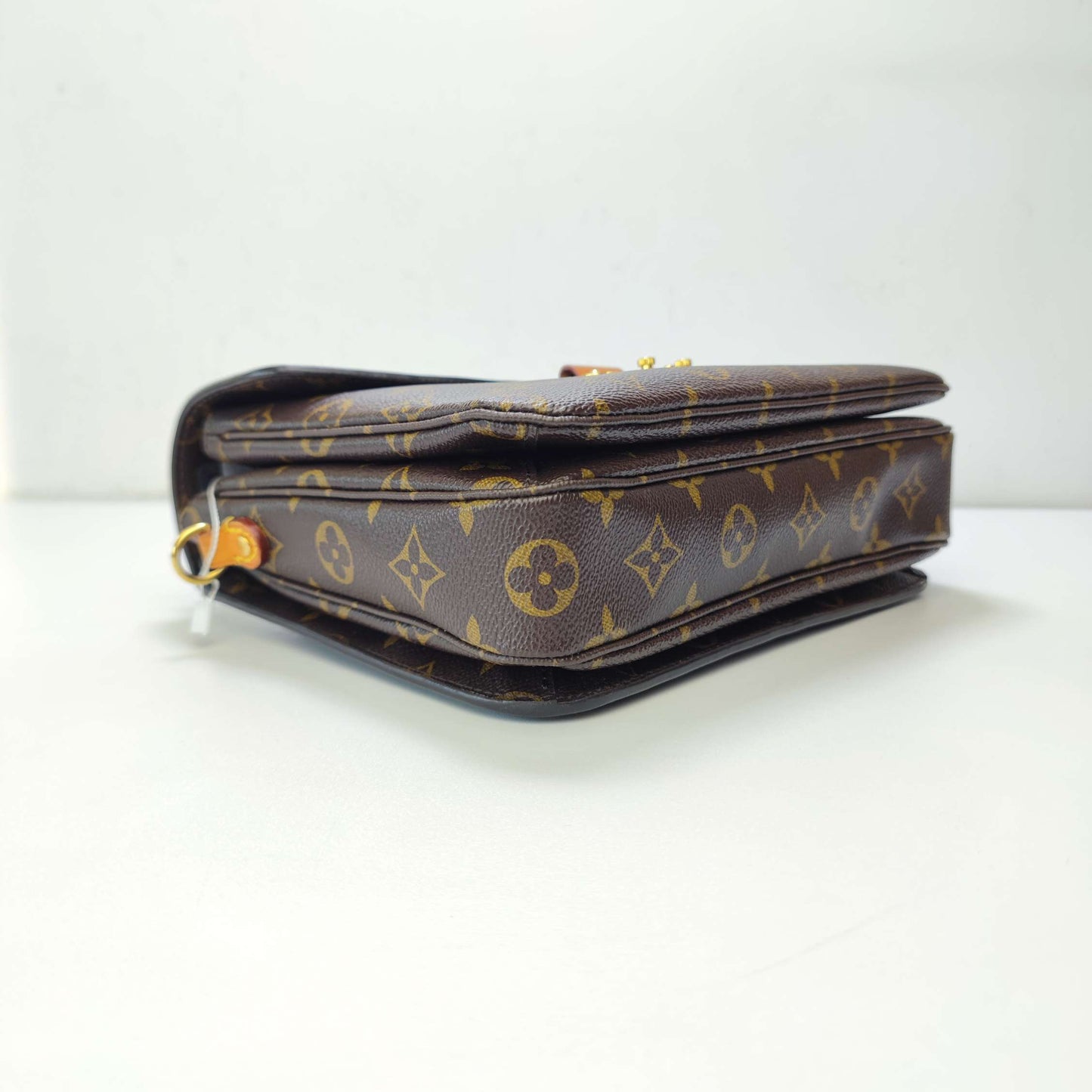 New Gems | Pre-owned LV Louis Vuitton Pochette Metis Monogram