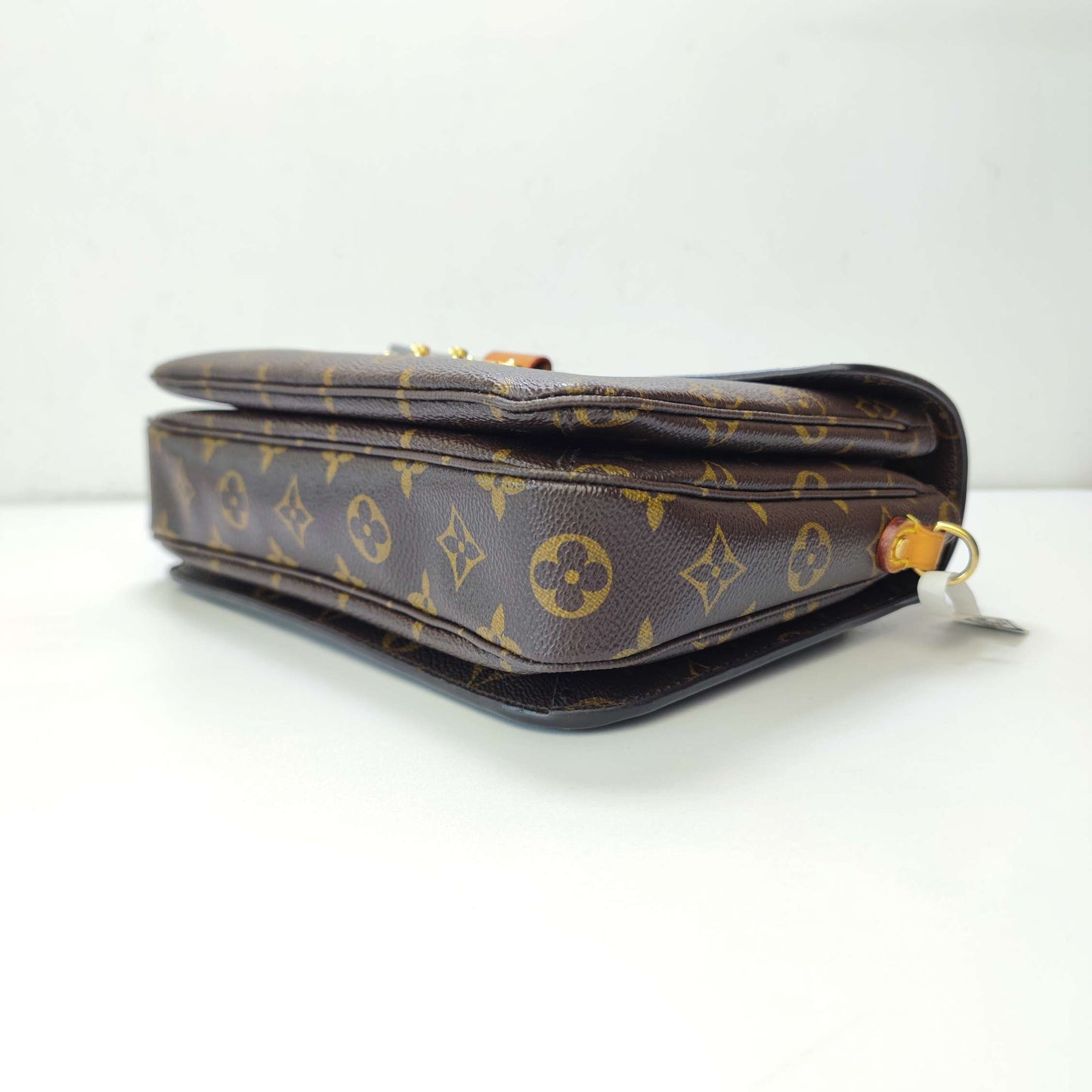 New Gems | Pre-owned LV Louis Vuitton Pochette Metis Monogram