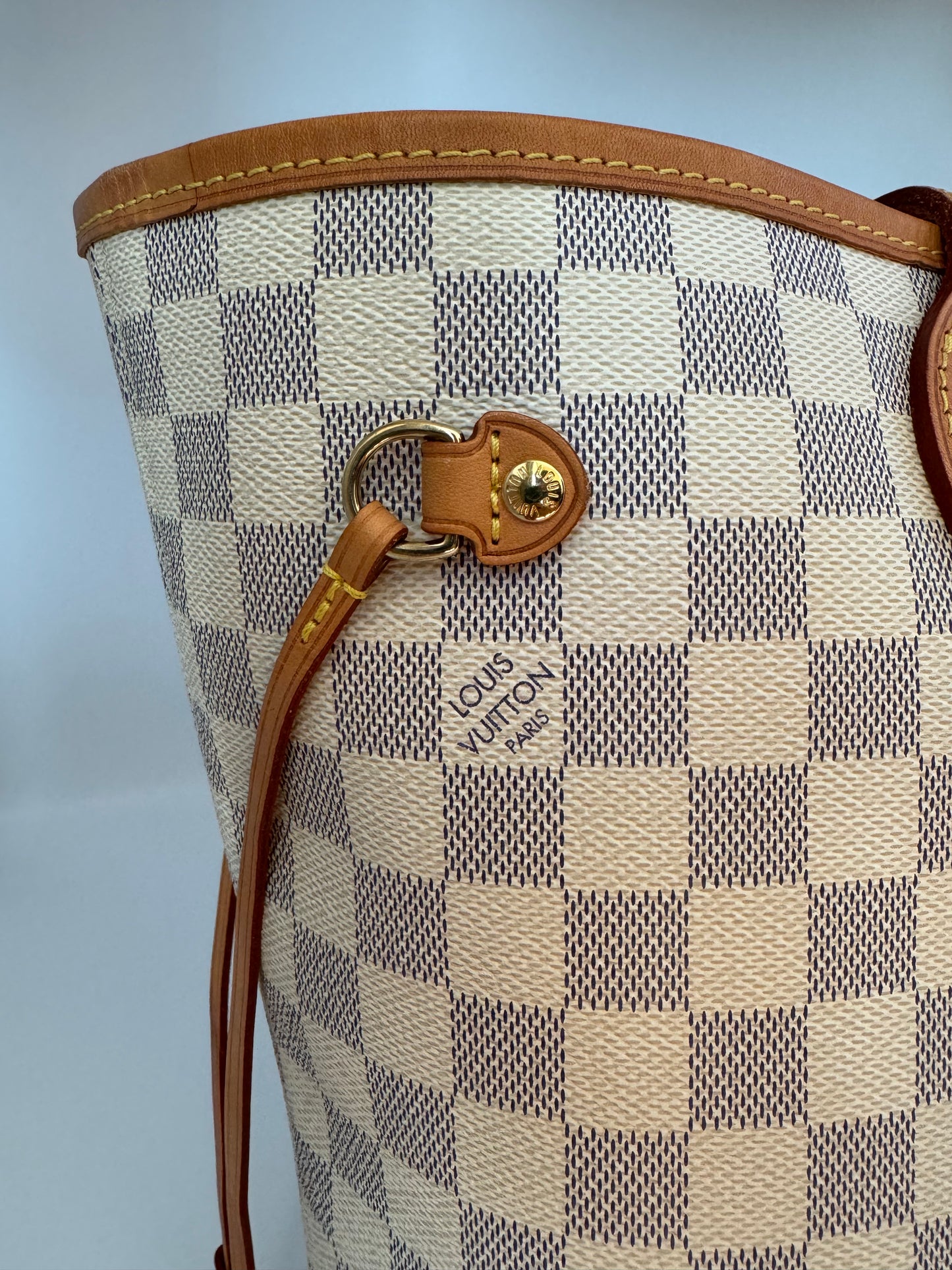 Pre-owned LV Louis Vuitton Neverfull MM Damier Azure w/ Pink Interior Microchipped!