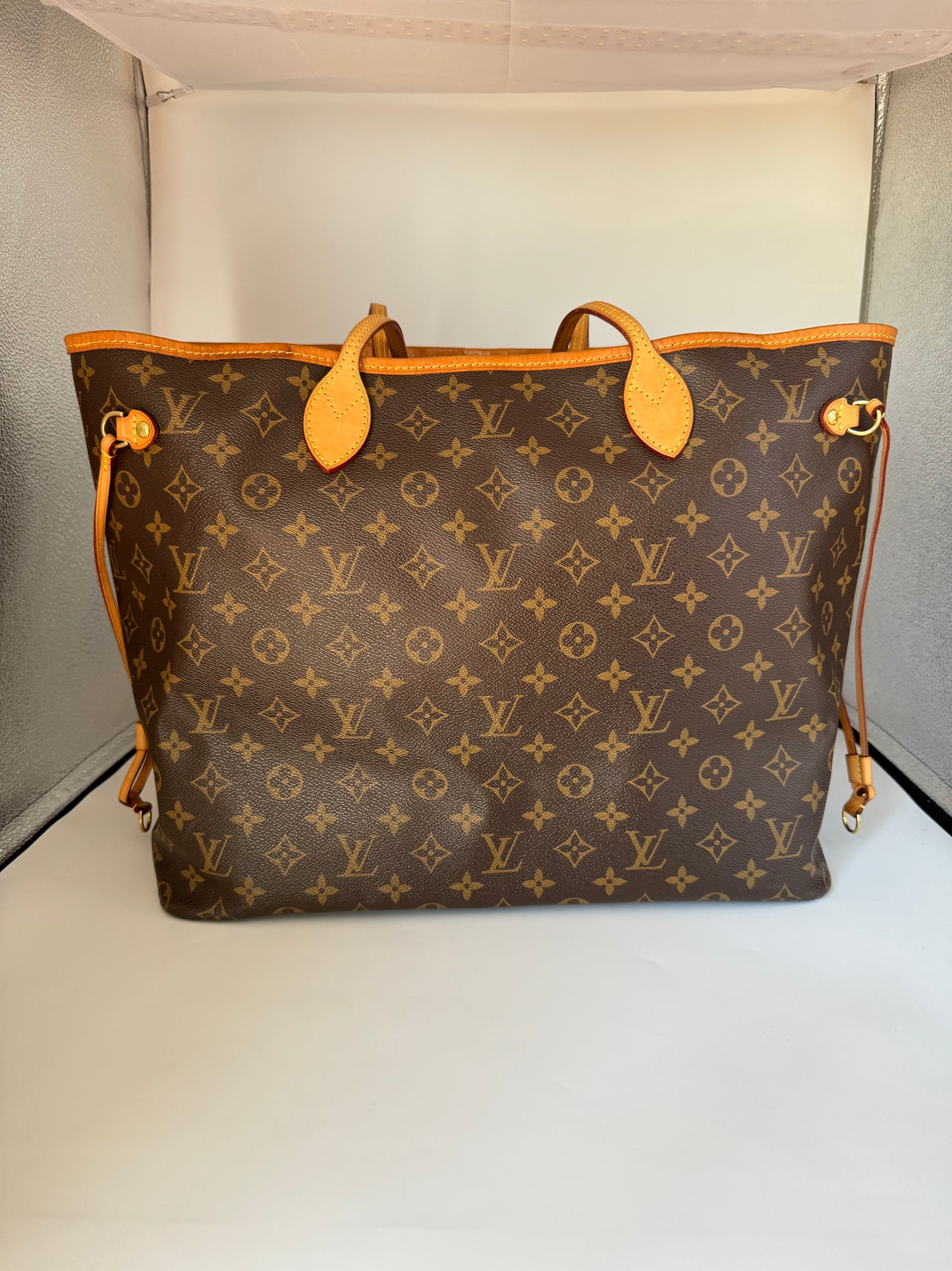 New Gems | Pre-owned LV Louis Vuitton Neverfull GM Monogram with Fuchsia Interior with Pouch