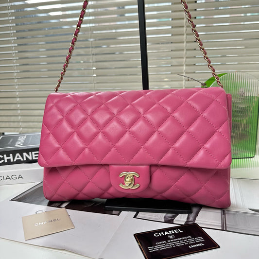 New Gems | Pre-owned Chanel Quilted Flap Clutch with Chain Lambskin Barbie Pink w/ Golden Hardware with Card