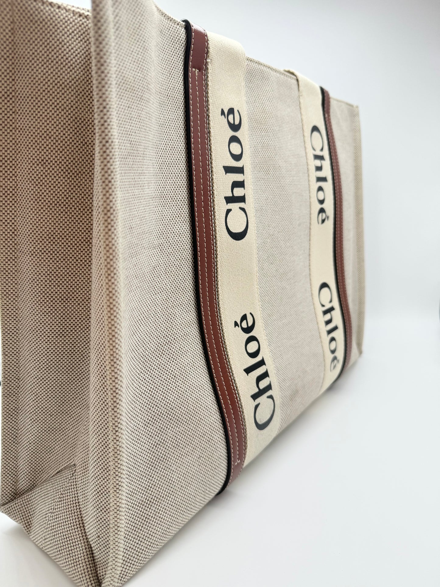 New Gems | Pre-owned Chloe Woody Large Linen Tote Natural Beige and Brown