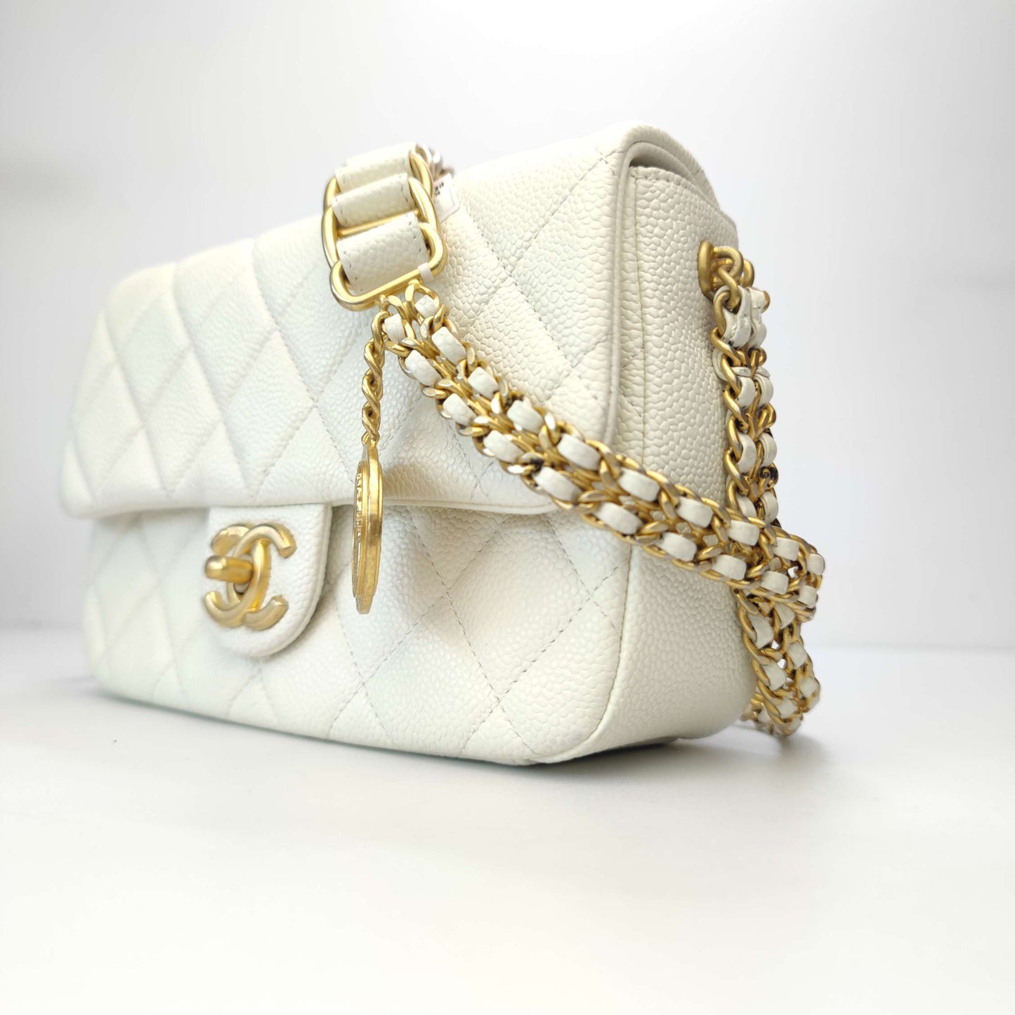 Pre-owned Chanel Soul Flap Mini White Caviar Leather with Microchip