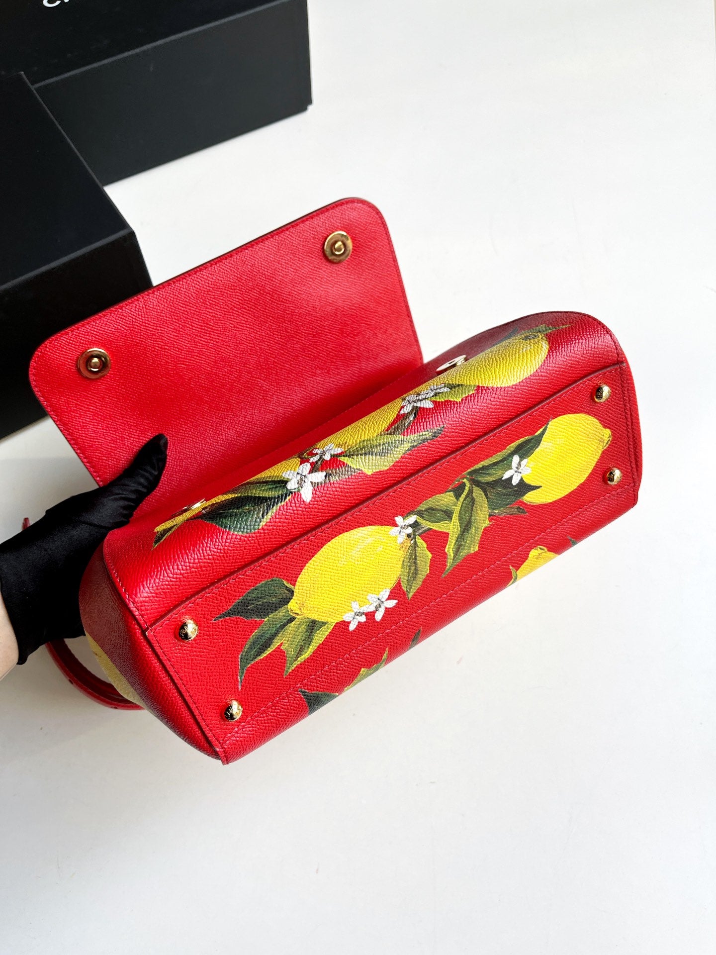 Pre-owned Dolce& Gabbana Sicily Medium Red Lemon Tree with long strap