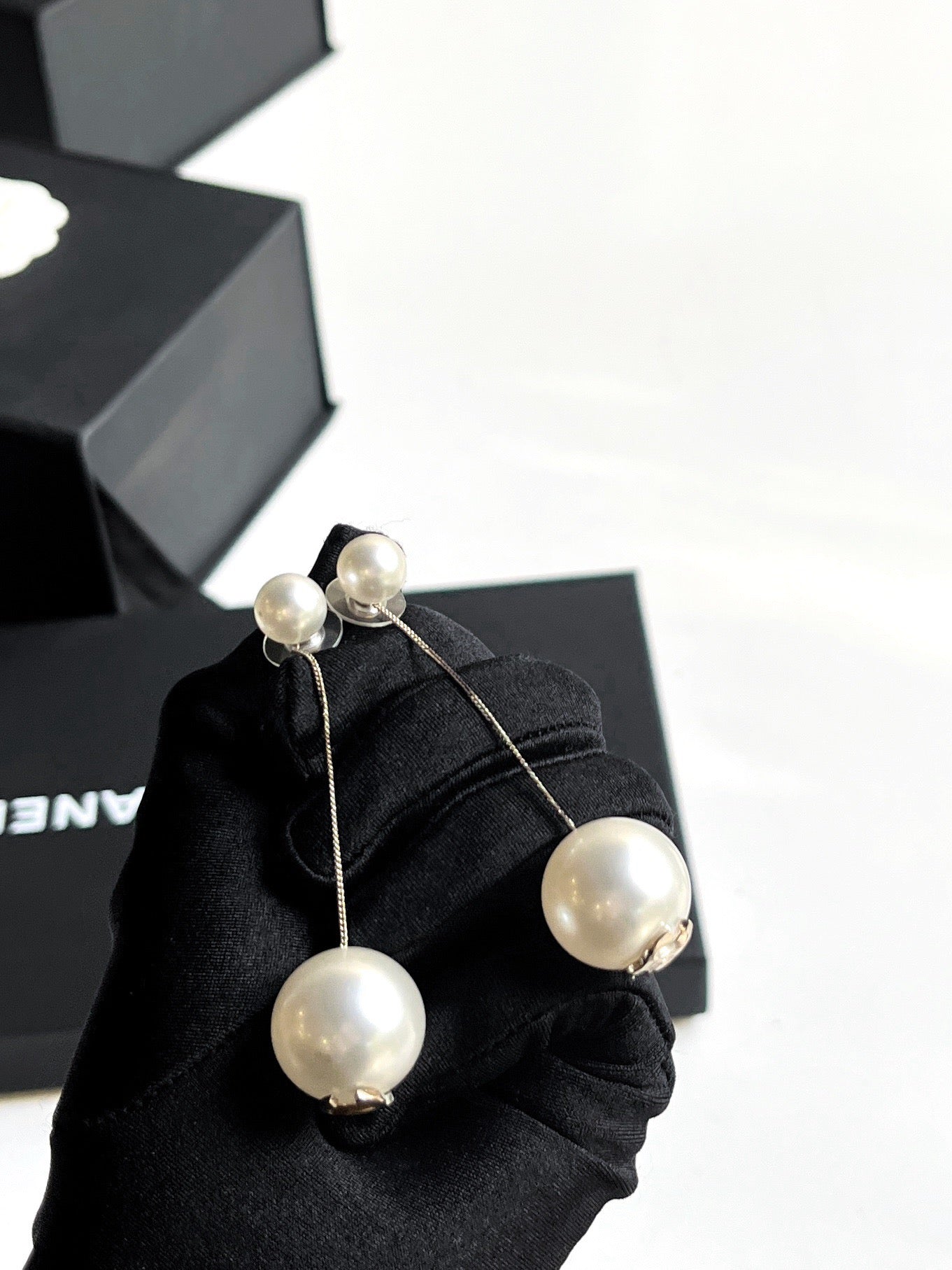 Pre-owned Chanel Classic Pearls Long Earrings