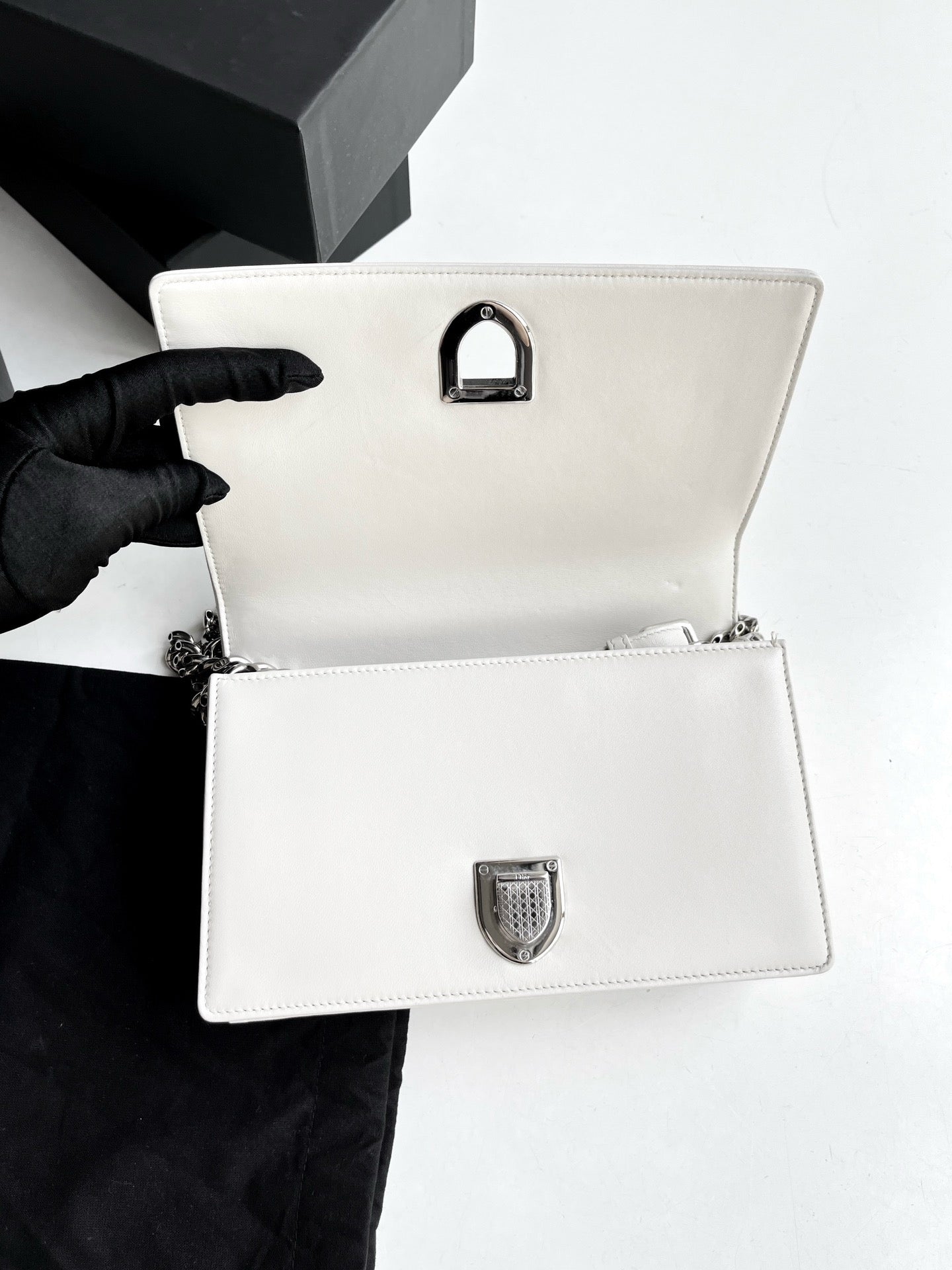 Pre-owned Dior Diorama Small White with Silver Hardware