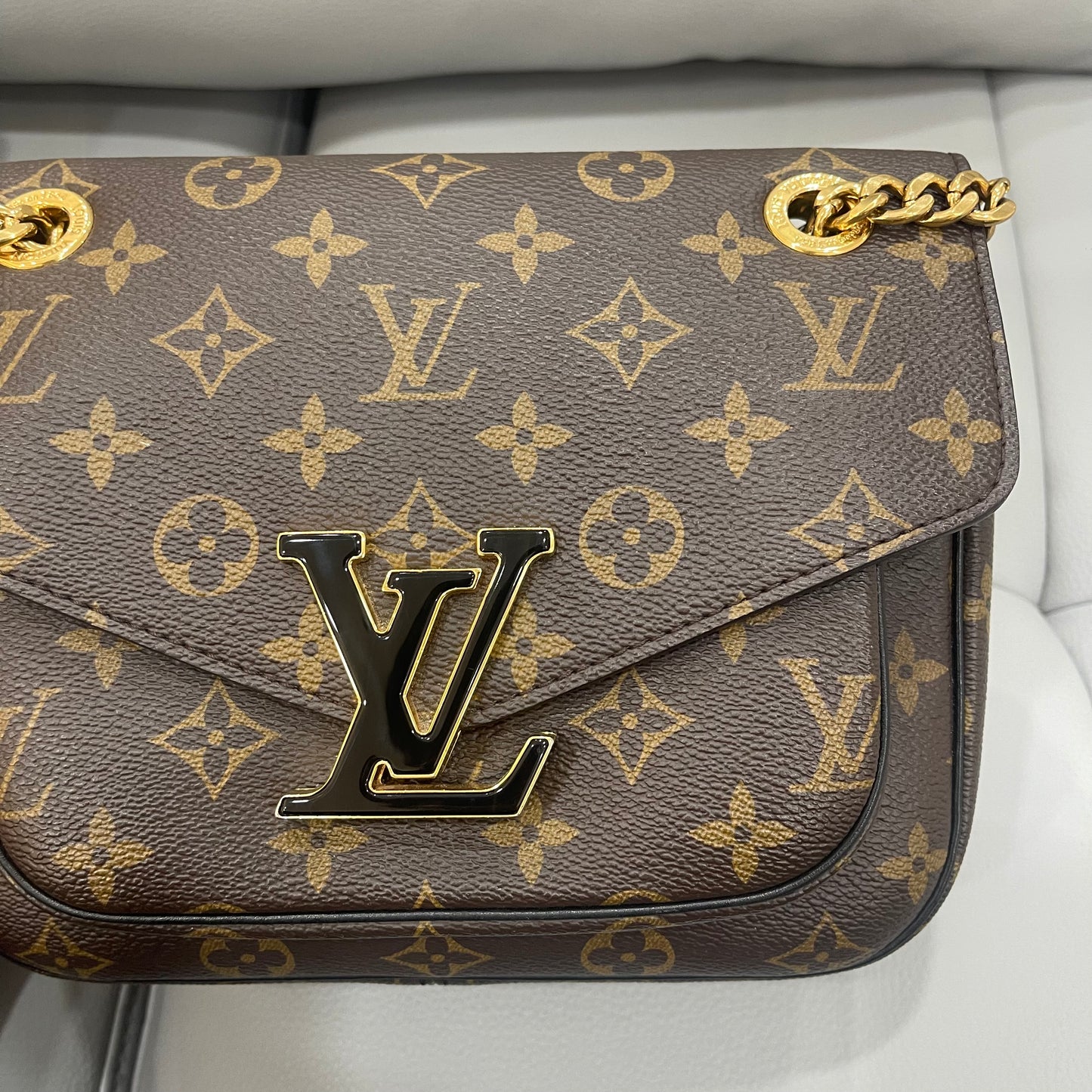 Pre-owned LV Passy Monogram A- condition