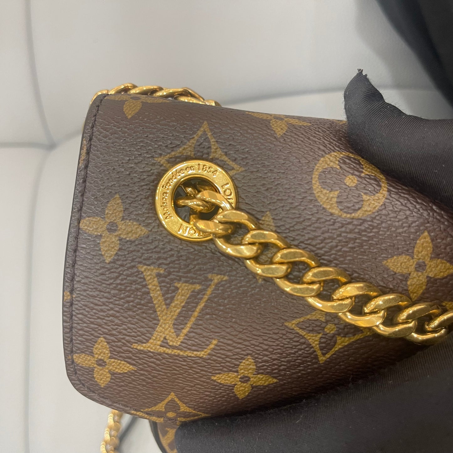 Pre-owned LV Passy Monogram A- condition