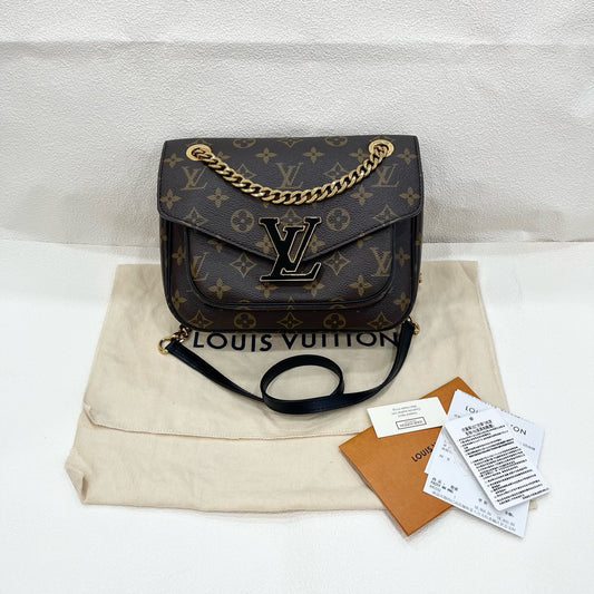 Pre-owned LV Passy Monogram A- condition