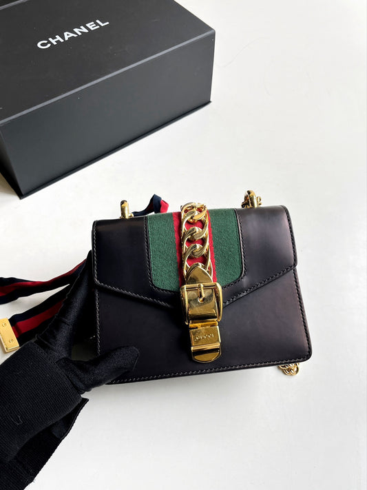 Pre-owned Gucci Sylvie Mini Cross-body Black, with ribbon and box