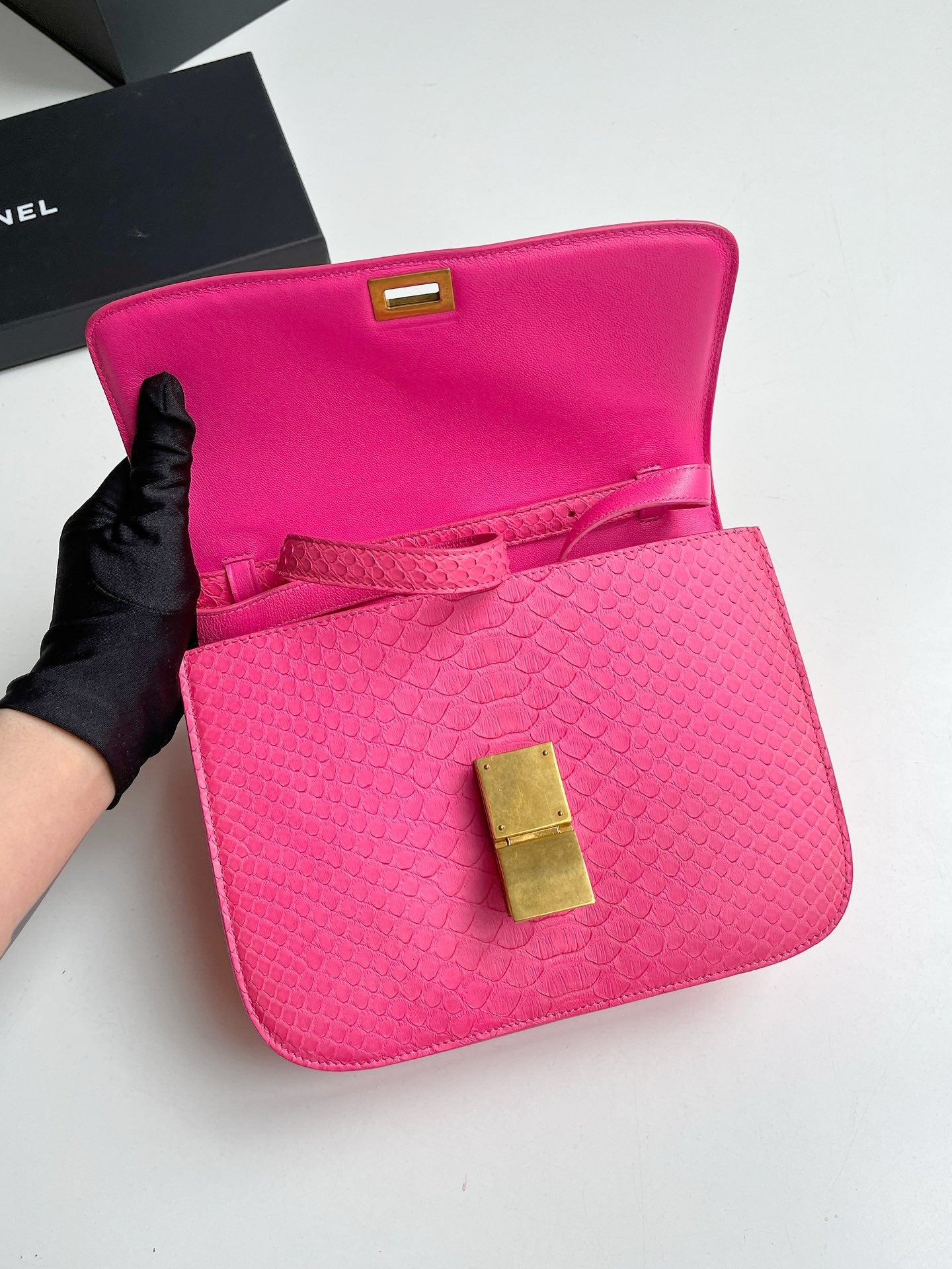 Pre-owned Celine Box Medium Hot Pink Python with dust bag