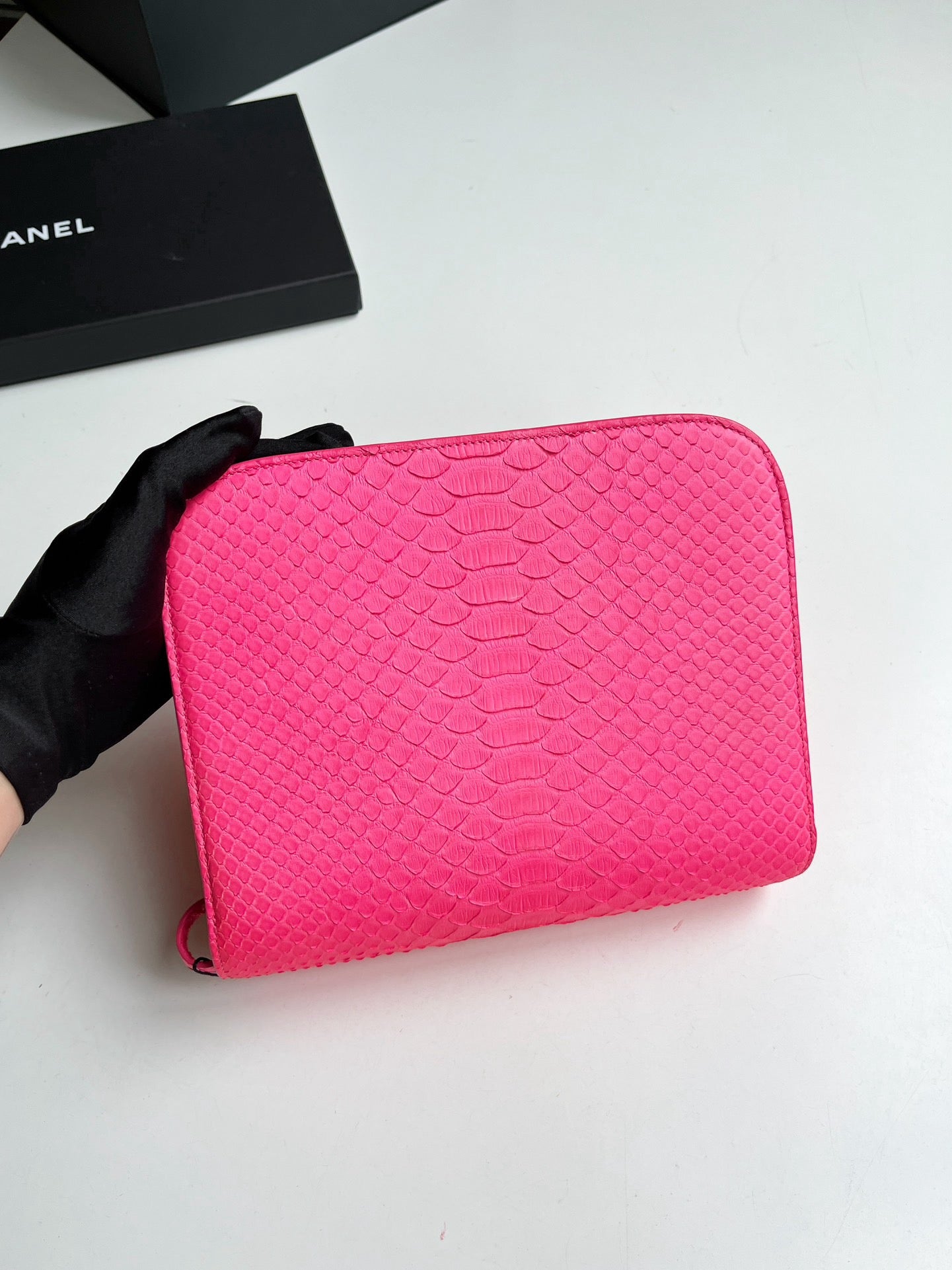 Pre-owned Celine Box Medium Hot Pink Python with dust bag