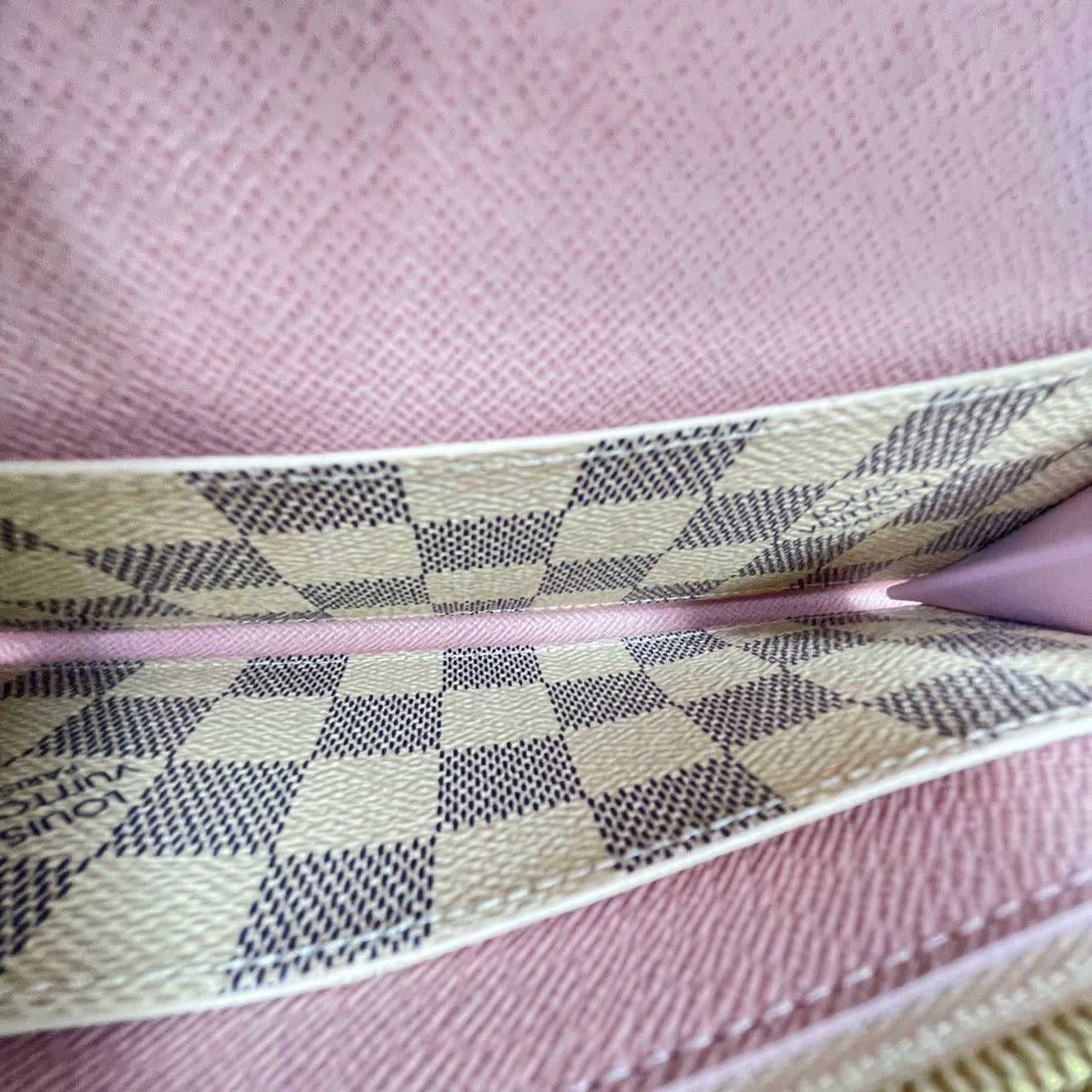 Pre-owned Louis Vuitton Fabric Wallet In Pink