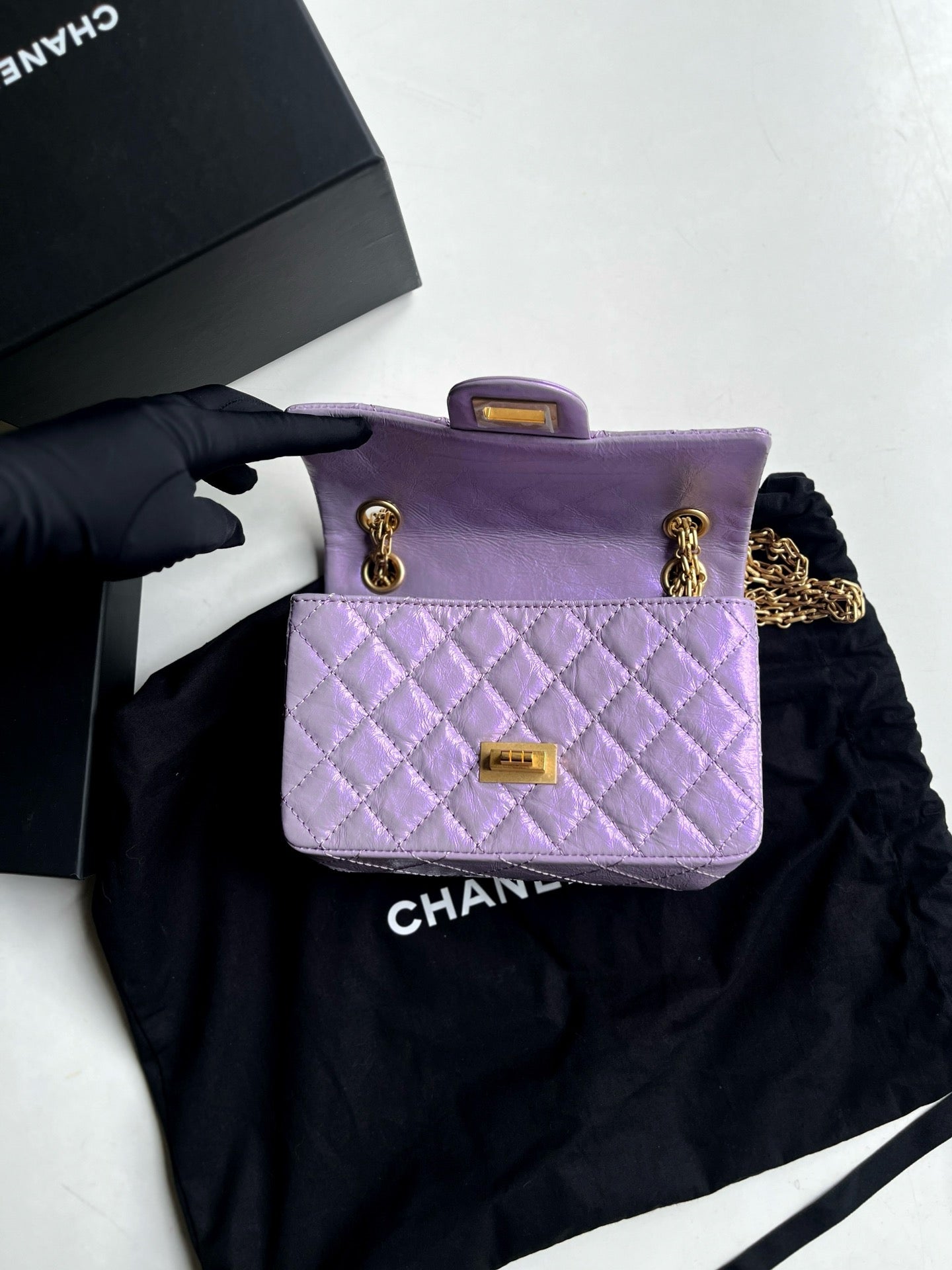 Pre-owned Chanel 2.55 Reissue Metallic Lilac Golden hw, Microchipped, w/ dust bag