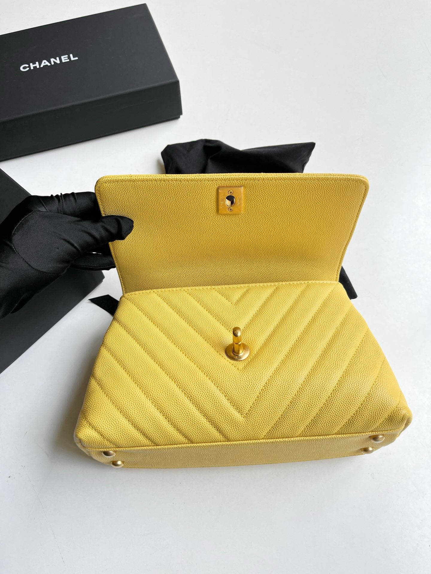 Pre-owned Chanel Coco Handle Small Yellow Chevron Quilted Caviar Leather,