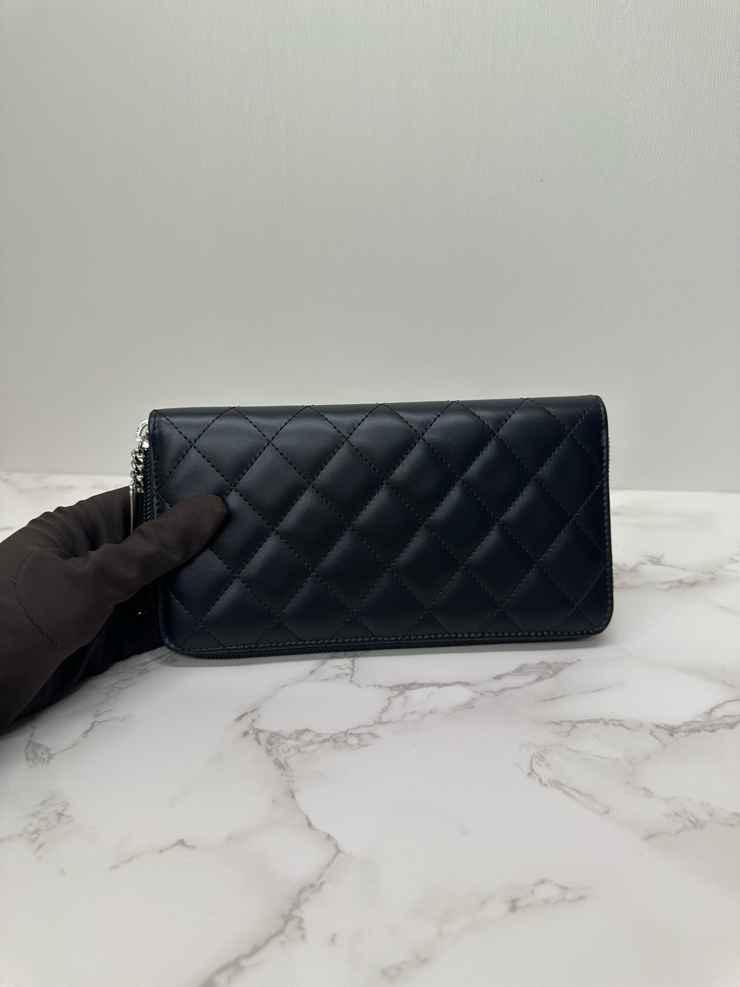 Pre-owned Chanel Cambon Black Leather Zipper Wallet, 2011 (14), not used with dust bag, card