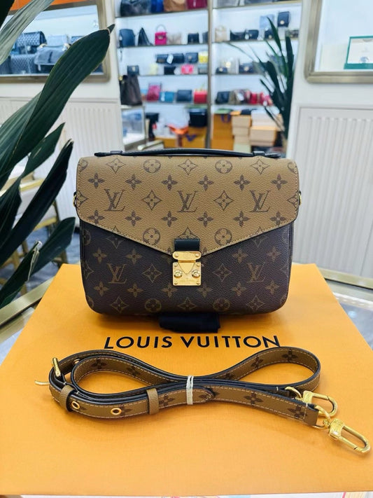 Pre-owned LV Pochette Metis Monogram Reverse, 2019