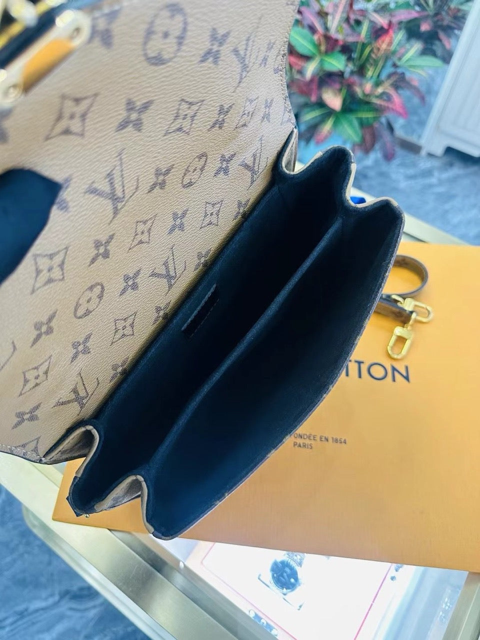 Pre-owned LV Pochette Metis Monogram Reverse, 2019