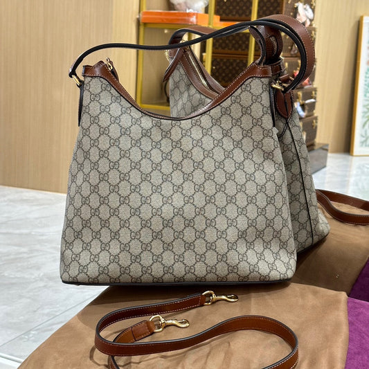 GG Gucci Linea A Hobo подержанные