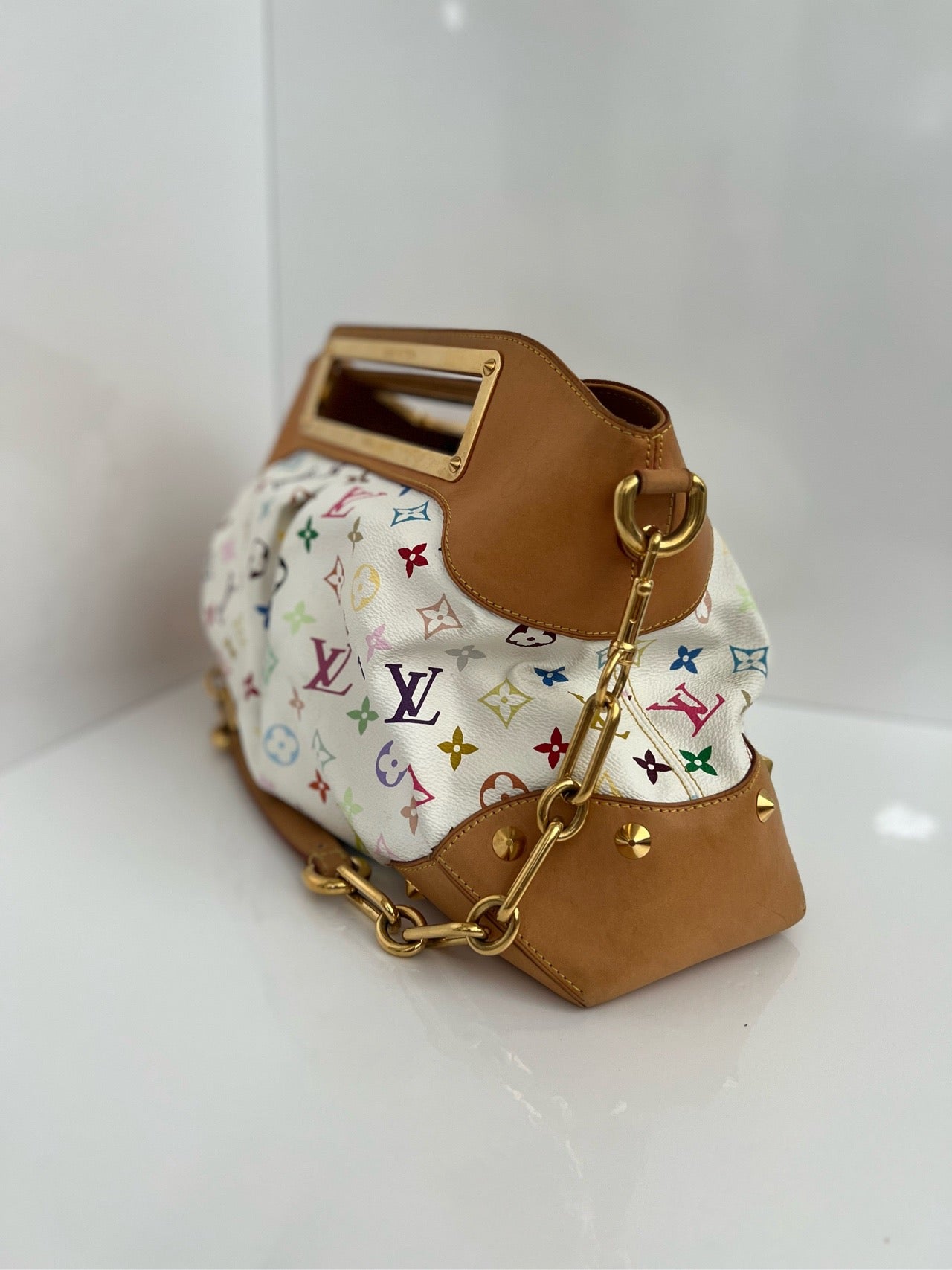 Подержанный LV Louis Vuitton Judy GM White Multicolore Murakami 