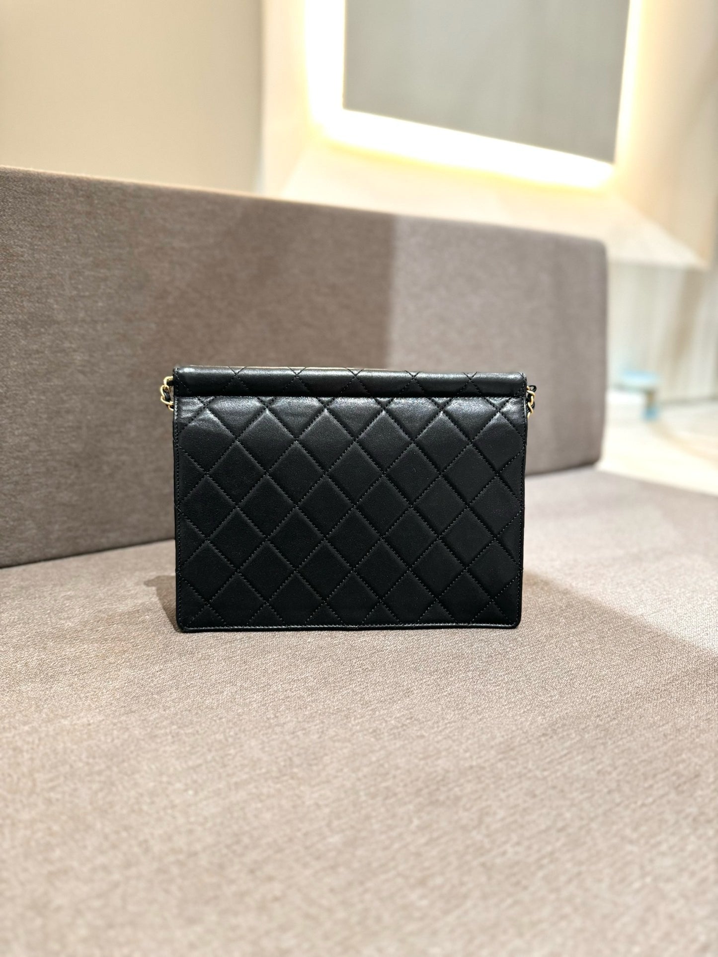 Pre-owned Chanel Clutch with Pearl Chain Black Diamond Quilted Lambskin Golden Hw, mid-2019, w/ card, dust bag