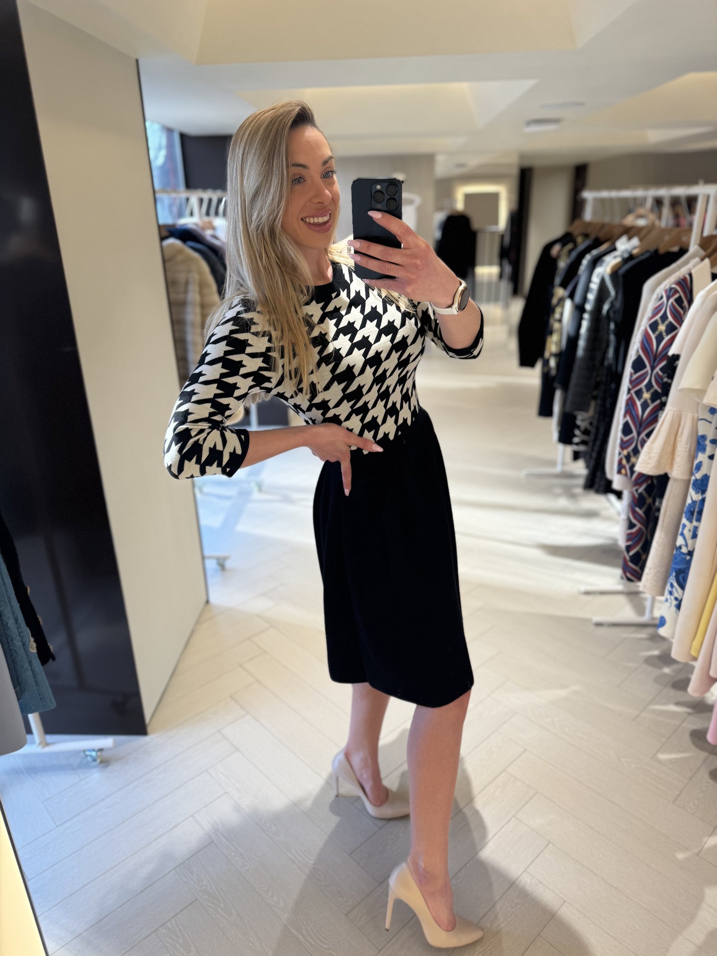 Pre-owned Dior Houndstooth Wool Midi Dress, Size F38