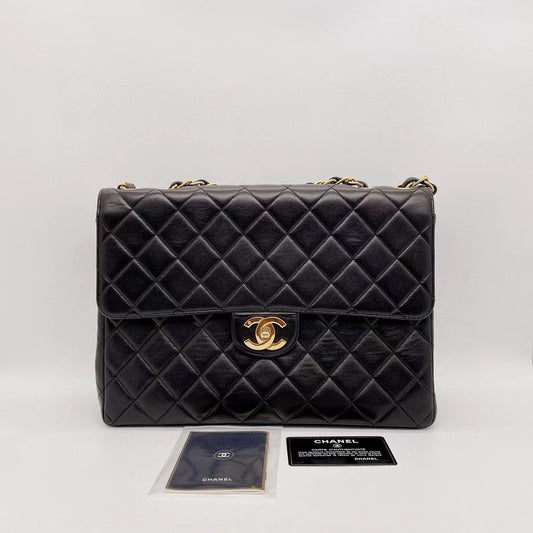 Pre-owned Chanel Vintage Flap Maxi Black 24k gold plated gold hardware