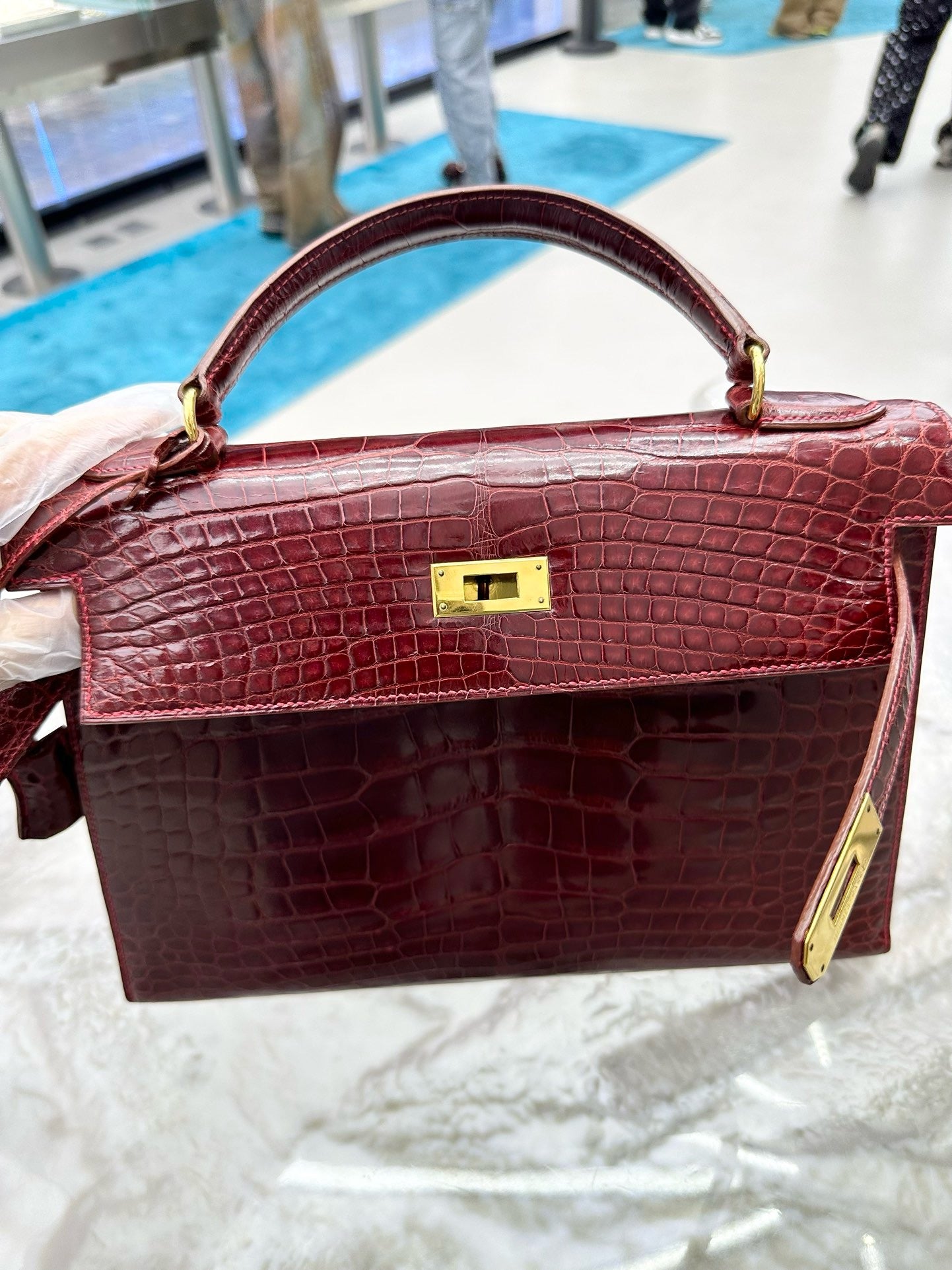 Pre-owned Hermes Kelly 32 Natural Rare Alligator 55 Rouge H Gold hardware, w/ key, Clochette (no lock), dust bag