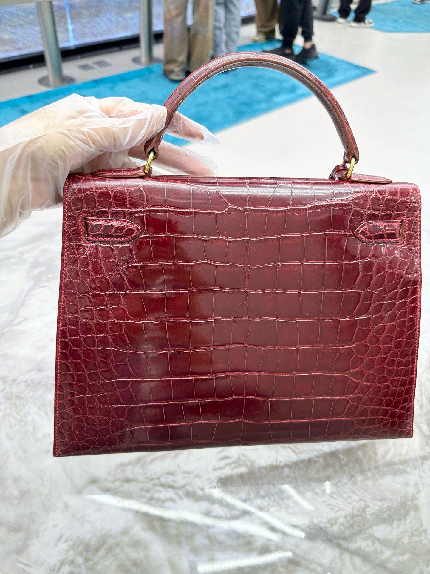 Pre-owned Hermes Kelly 32 Natural Rare Alligator 55 Rouge H Gold hardware, w/ key, Clochette (no lock), dust bag