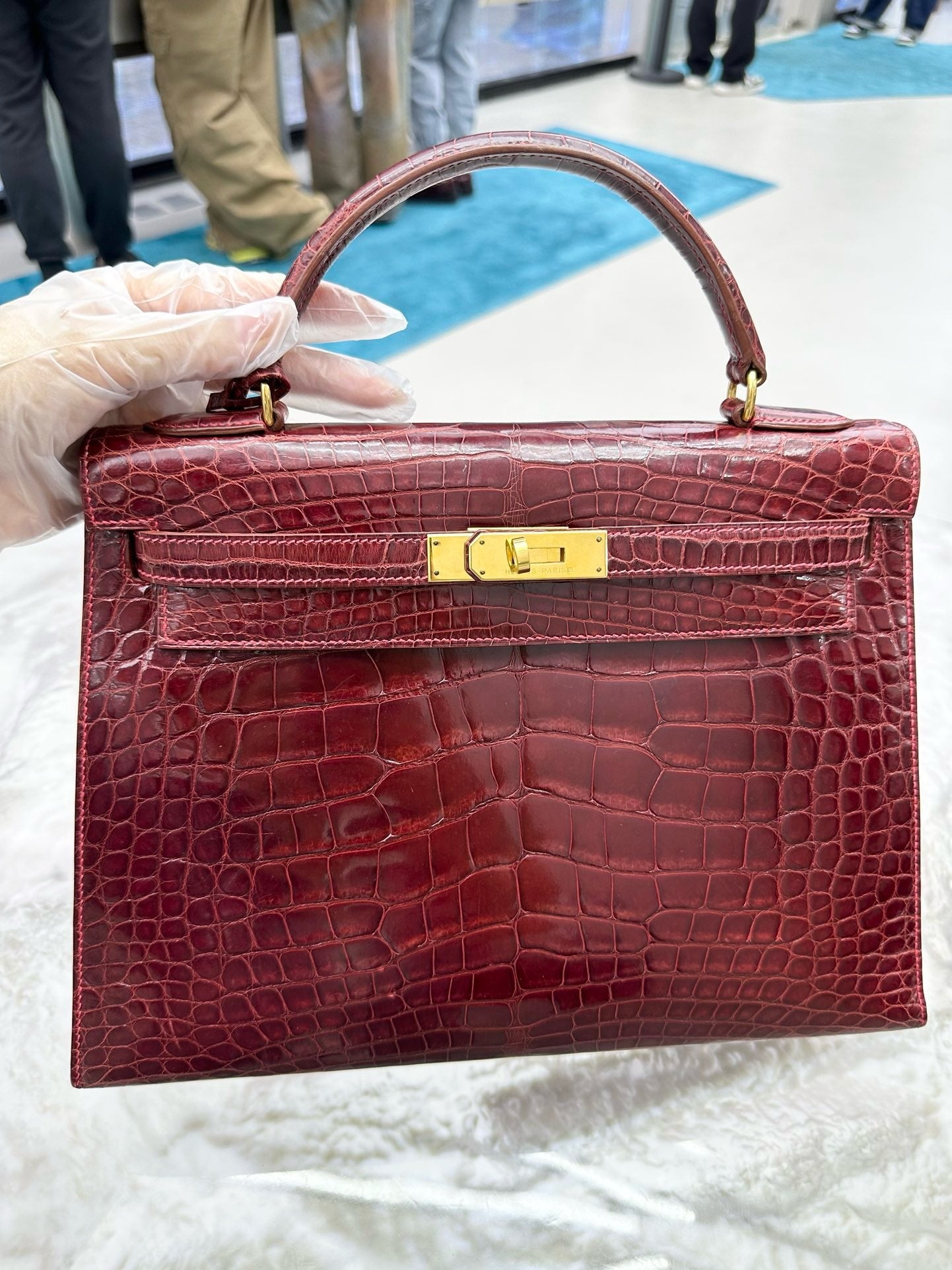 Pre-owned Hermes Kelly 32 Natural Rare Alligator 55 Rouge H Gold hardware, w/ key, Clochette (no lock), dust bag