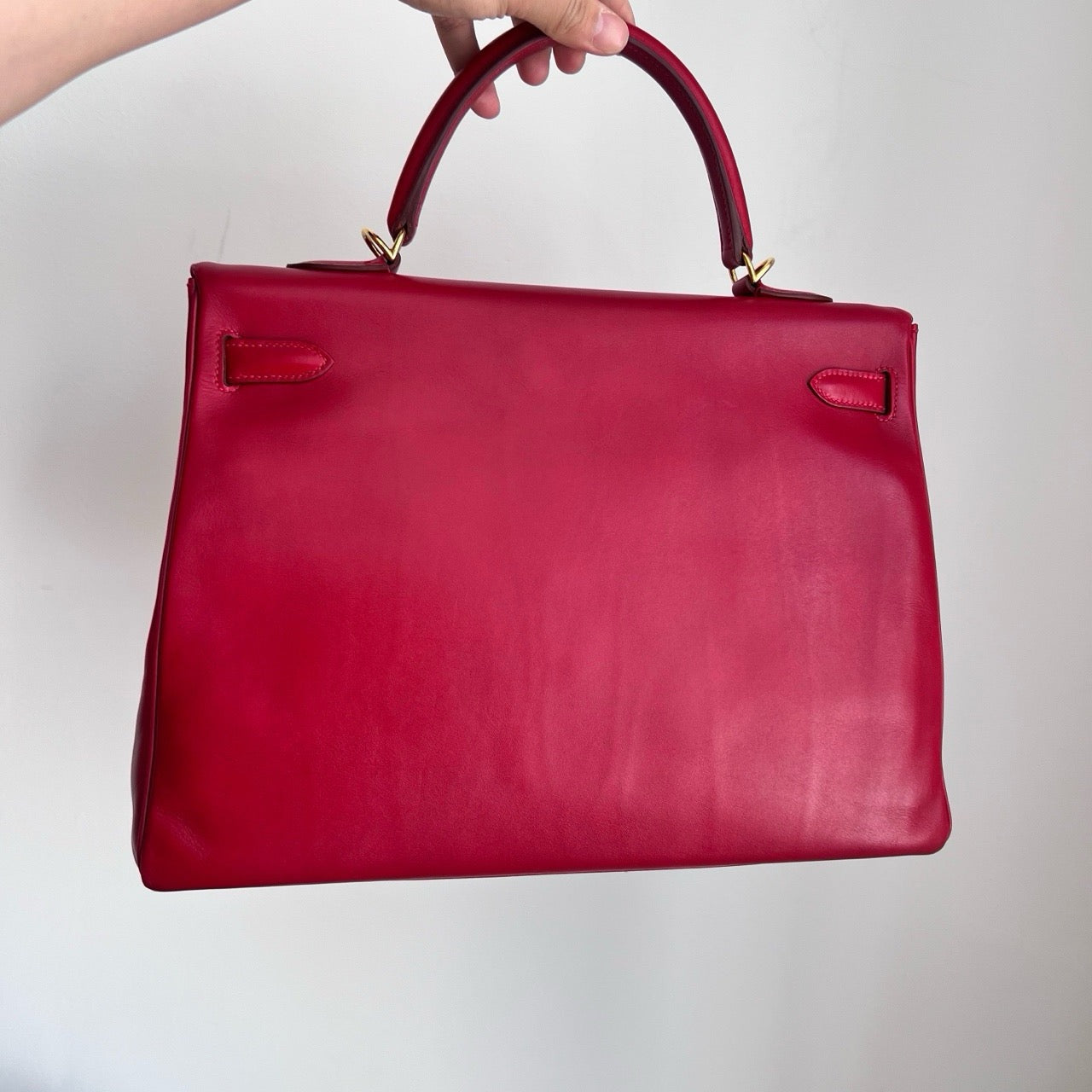 Pre-owned Hermes Kelly 35 Ferrari Red Tadelakt Leather Golden Hw, 2009, w/ lock&key with clochette, strap, felt