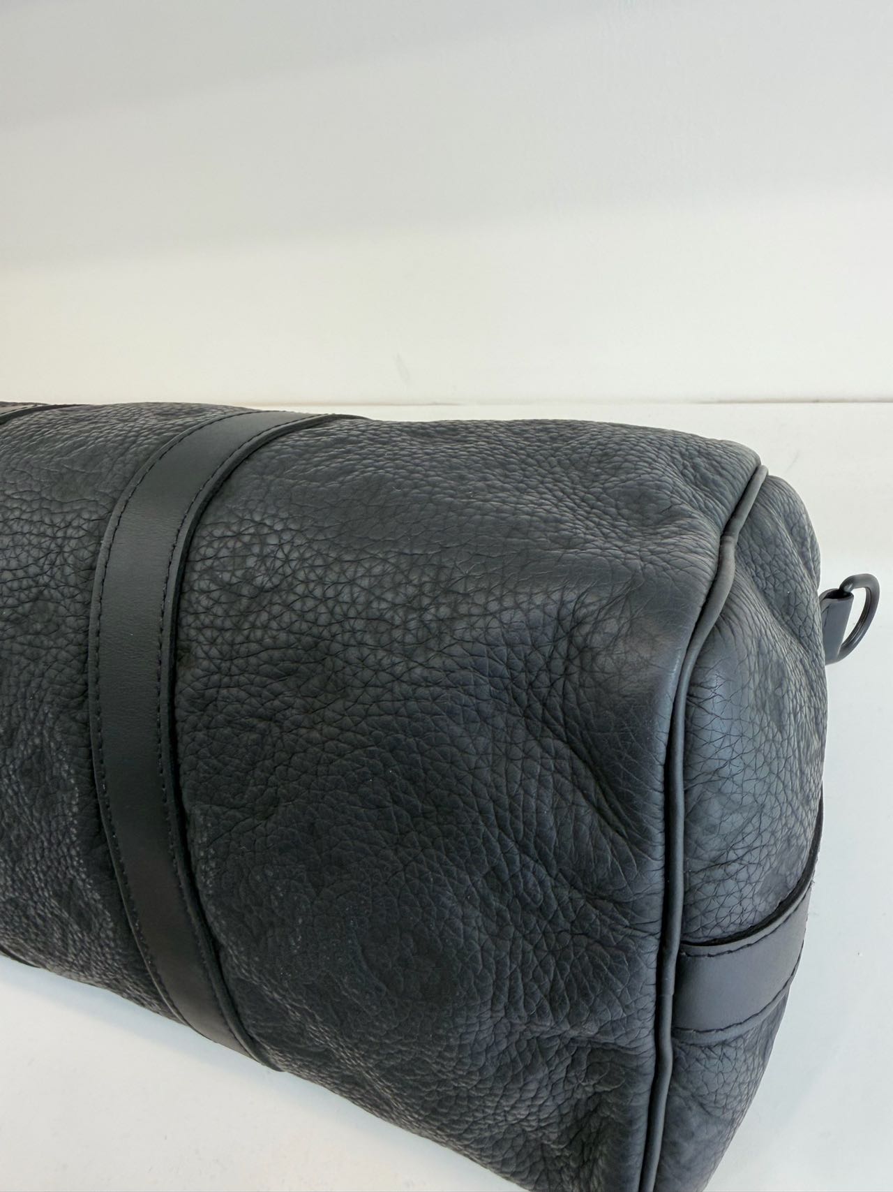 Pre-owned Certified LV Louis Vuitton Keepall 35 in Black Leather with Black Hardware, Microchipped, w/Strap