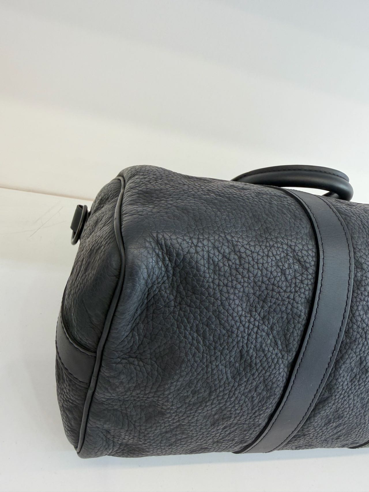 Pre-owned Certified LV Louis Vuitton Keepall 35 in Black Leather with Black Hardware, Microchipped, w/Strap