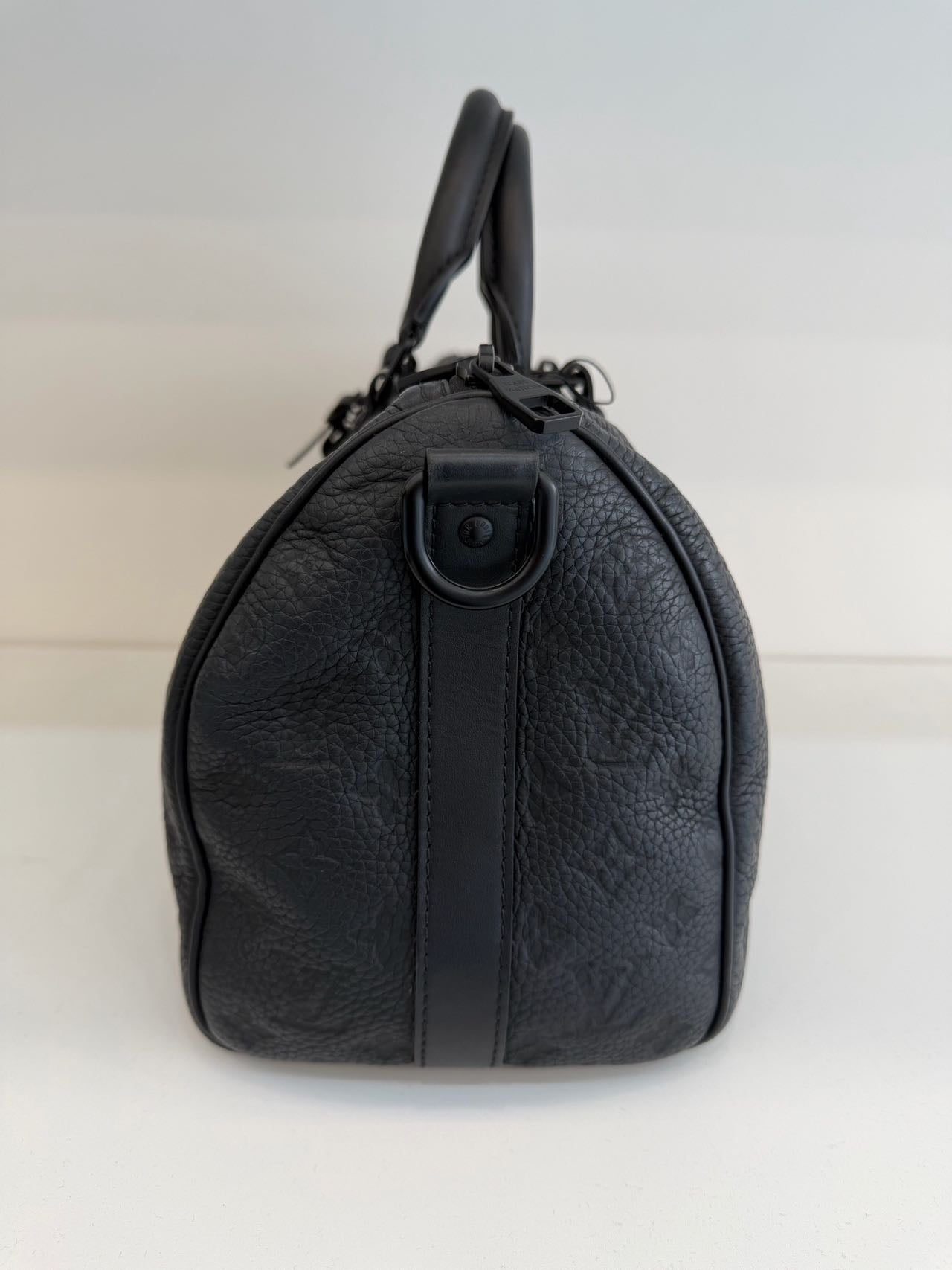 Pre-owned Certified LV Louis Vuitton Keepall 35 in Black Leather with Black Hardware, Microchipped, w/Strap