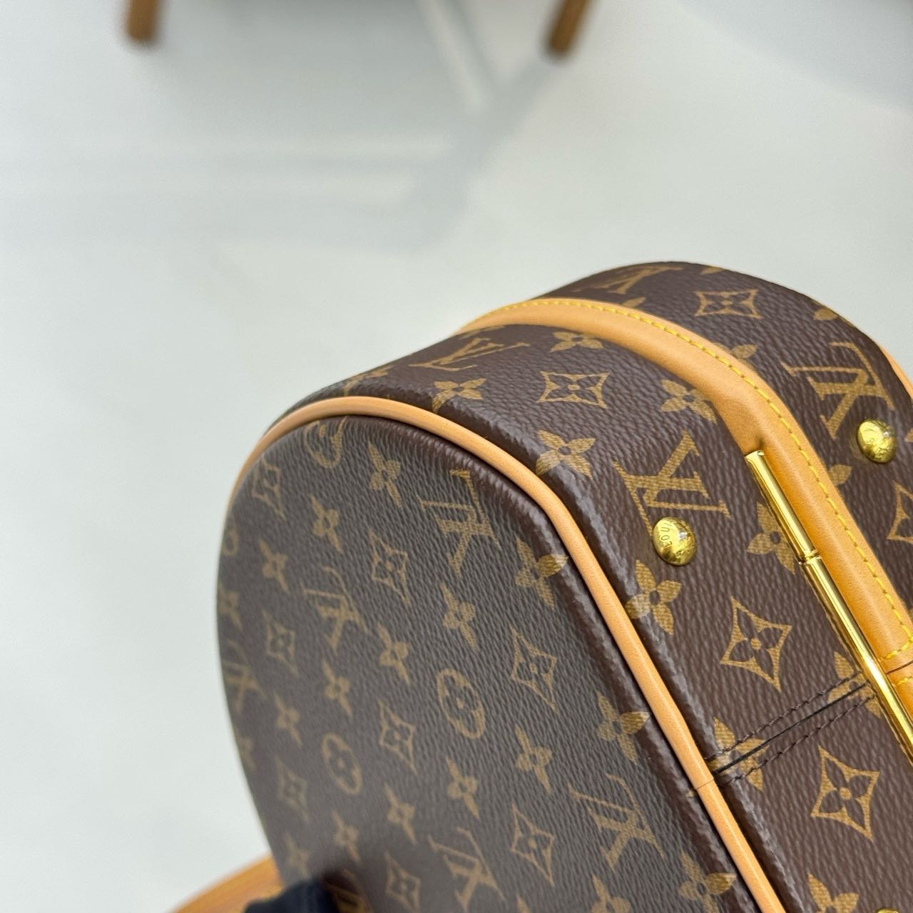 Pre-owned Certified LV Louis Vuitton MM Boite Chapeau Souple in Monogram Coated Canvas with Golden Hardware, Microchipped, w/Strap