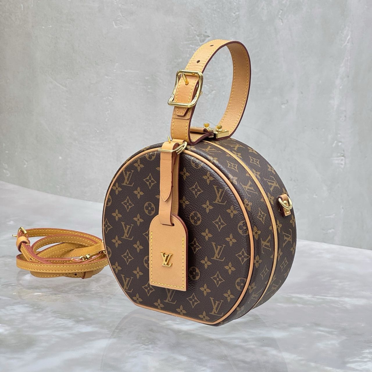 Pre-owned Certified LV Louis Vuitton MM Boite Chapeau Souple in Monogram Coated Canvas with Golden Hardware, Microchipped, w/Strap
