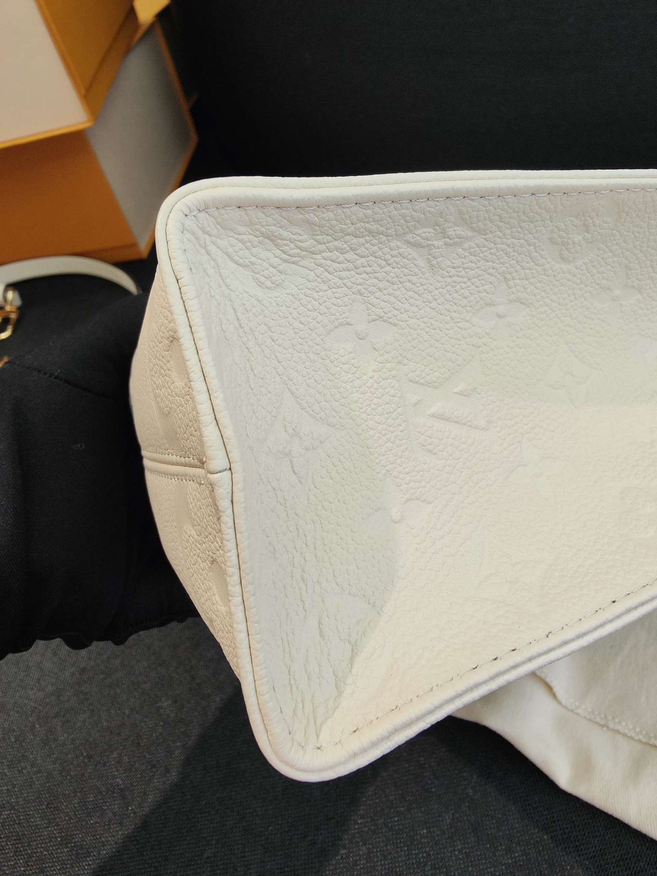 Pre-owned Certified LV Louis Vuitton OnTheGo PM in Cream White Monogram Empreinte Leather with Golden Hardware, 2024 Microchipped, w/full set
