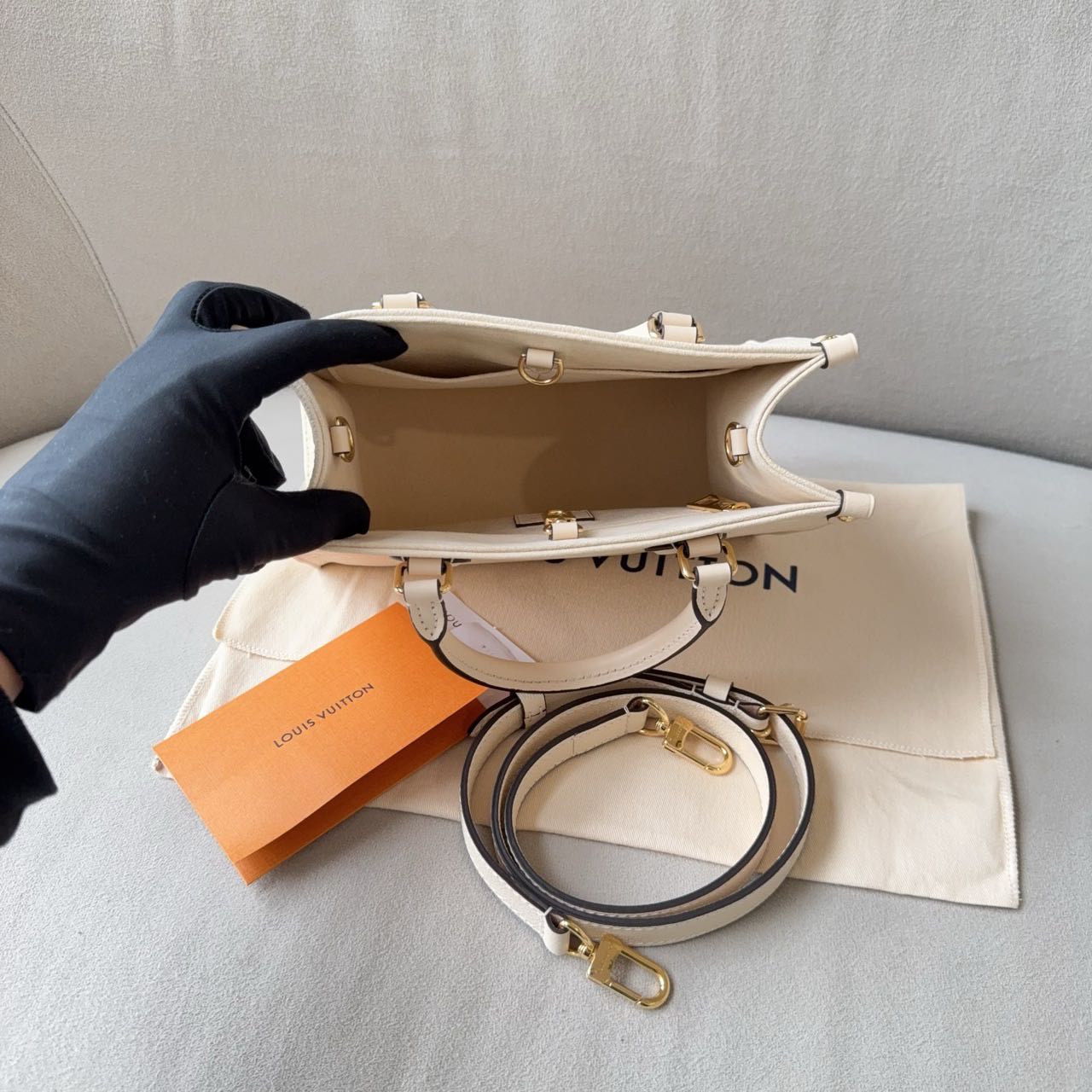 Pre-owned Certified LV Louis Vuitton OnTheGo PM in Cream White Monogram Empreinte Leather with Golden Hardware, 2024 Microchipped, w/full set