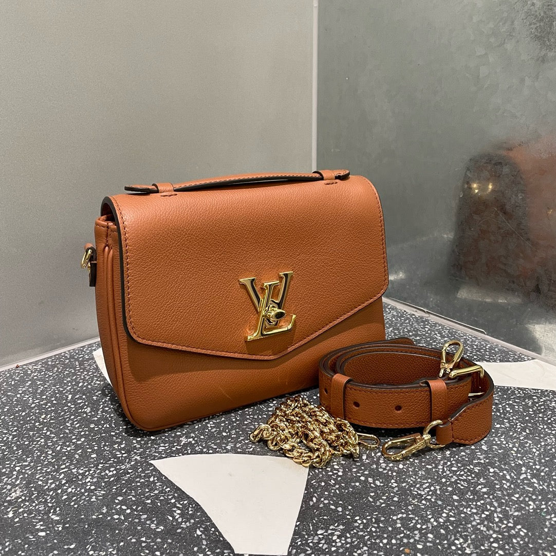 Pre-owned Brand New LV Louis Vuitton Oxford Lockme Cognac Golden hw, 2023, Full Set