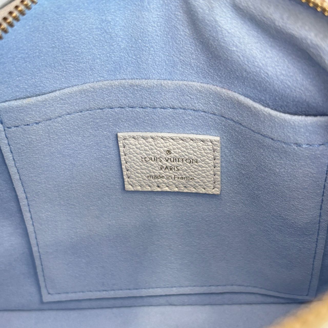 Pre-owned Certified Louis Vuitton LV Speedy Bandoulière 20 in Milky white and Blue Monogram Empreinte leather with Golden Hardware, w/ full set