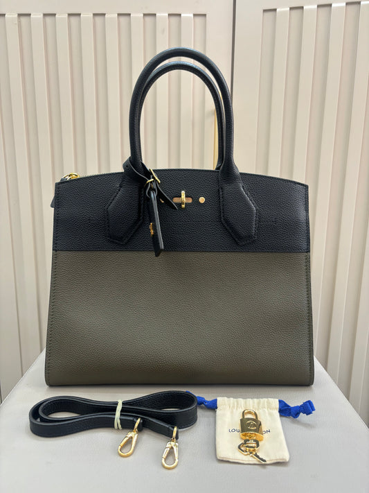 Pre-owned Certified Louis Vuitton LV City Steamer MM Olive Green with Black Grained Calfskin, 2018, w/ Dust bag, strap