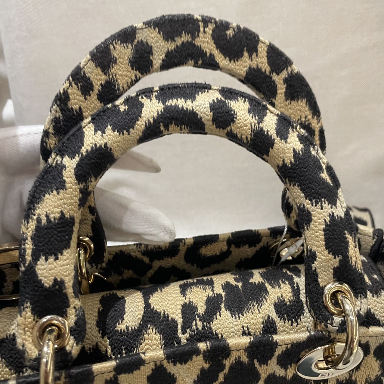 Pre-owned Certified Dior Medium Lady D-Lite in Leopard Print Canvas with Golden Hardware, 2022, w/ dust bag, strap