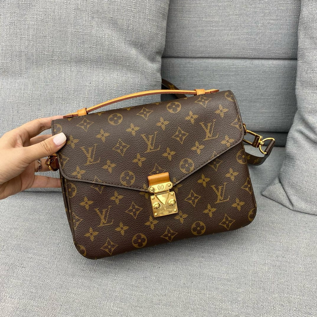 Pre-owned LV Louis Vuitton Pochette Metis Monogram, 2016