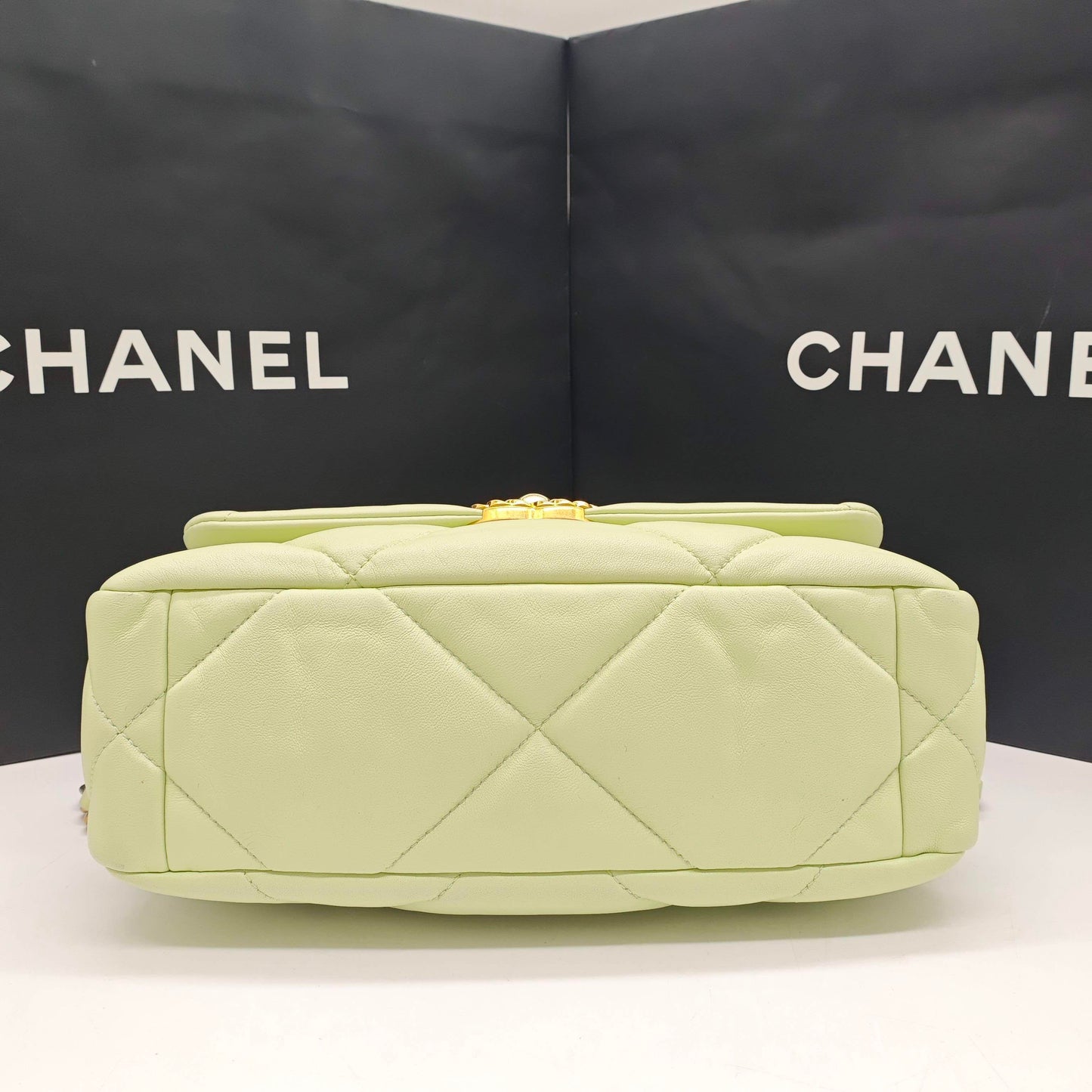 Pre-owned Certified Chanel 19Bag Small Light Green 22C Lambskin Golden Hardware, 2022 Microchipped