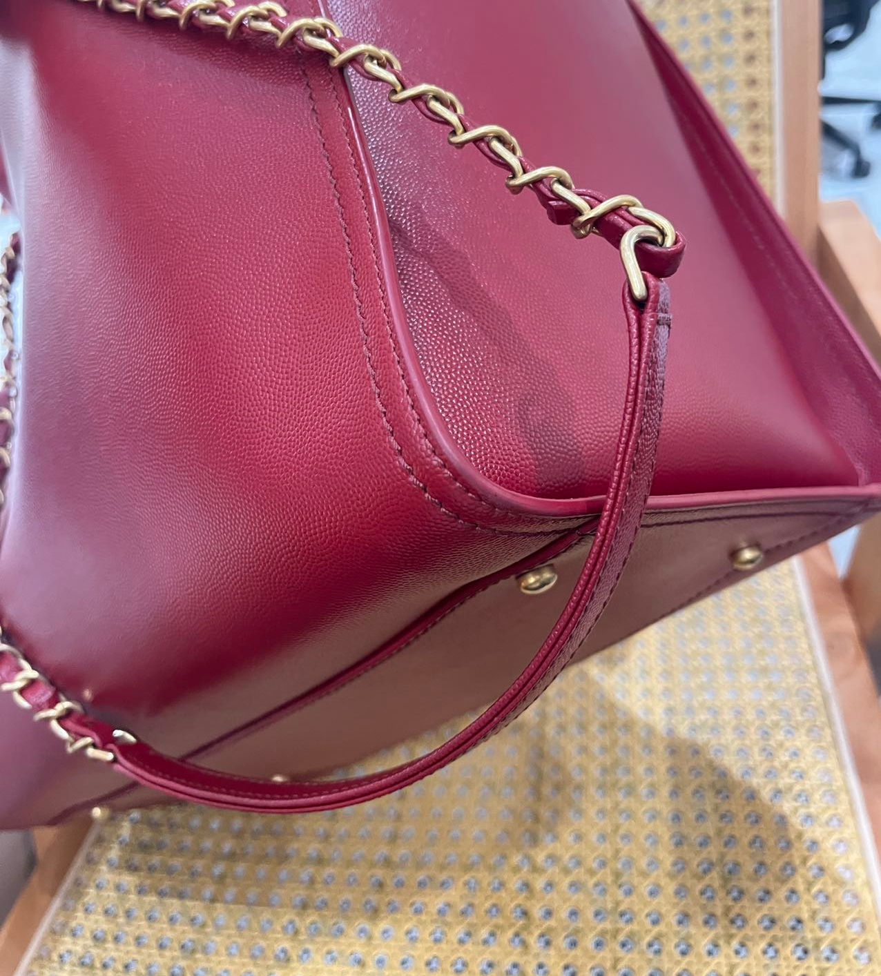 Pre-owned Certified Chanel Deauville Tote GM Burgundy Caviar Leather with Golden Hardware, 2019, w/ dust bag