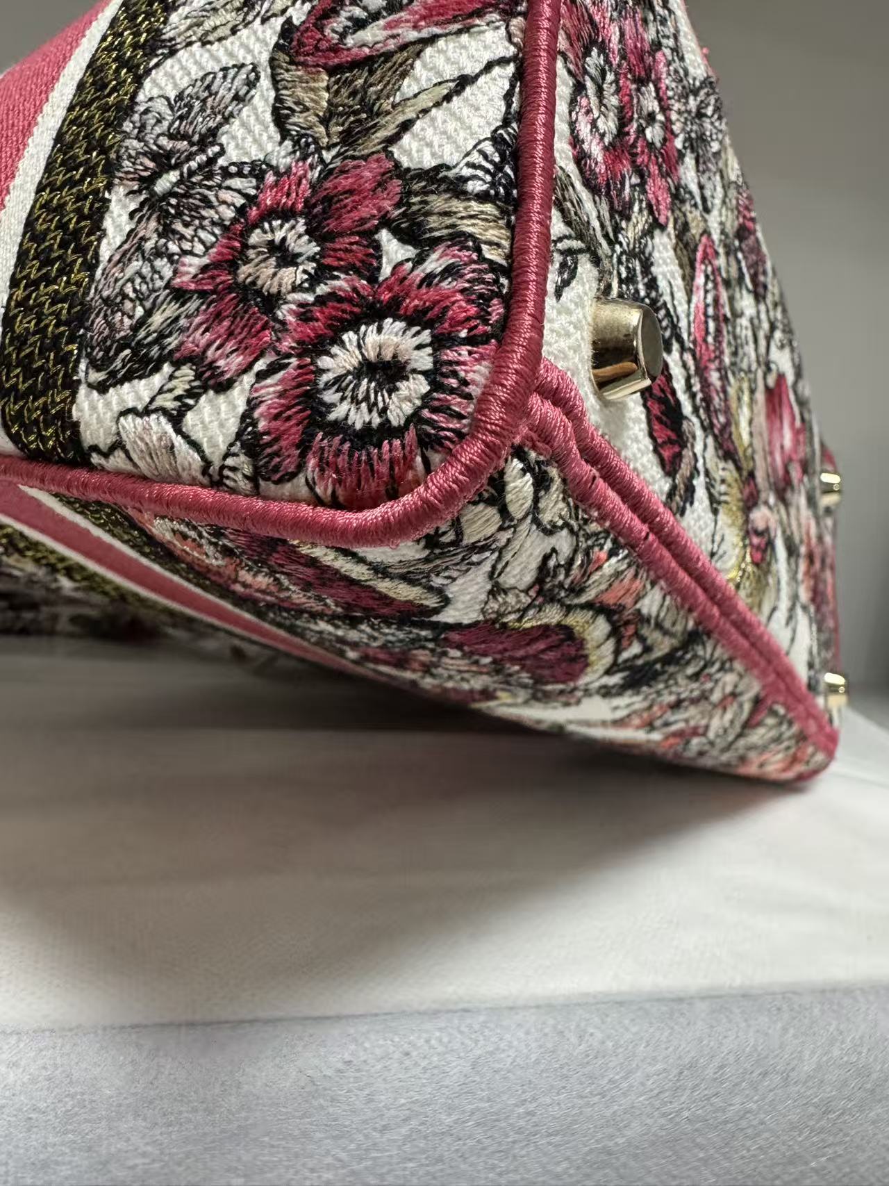 Pre-owned Certified Dior Lady D-Lite Medium Butterfly Floral Embroidered Canvas with Light Golden Hardware, 2021, w/ dust bag, strap